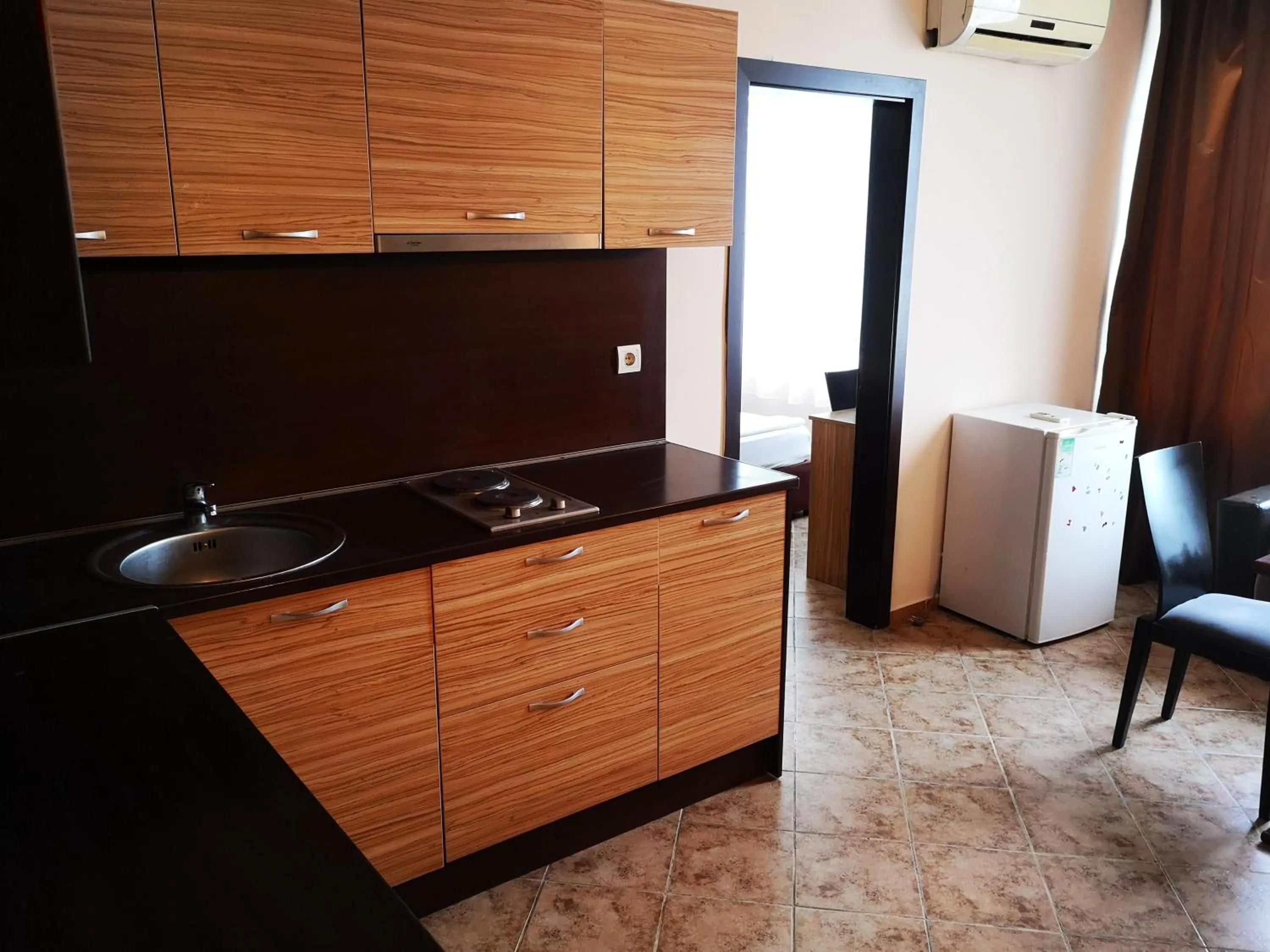 Kitchen or kitchenette in Hotel Varly Bryag