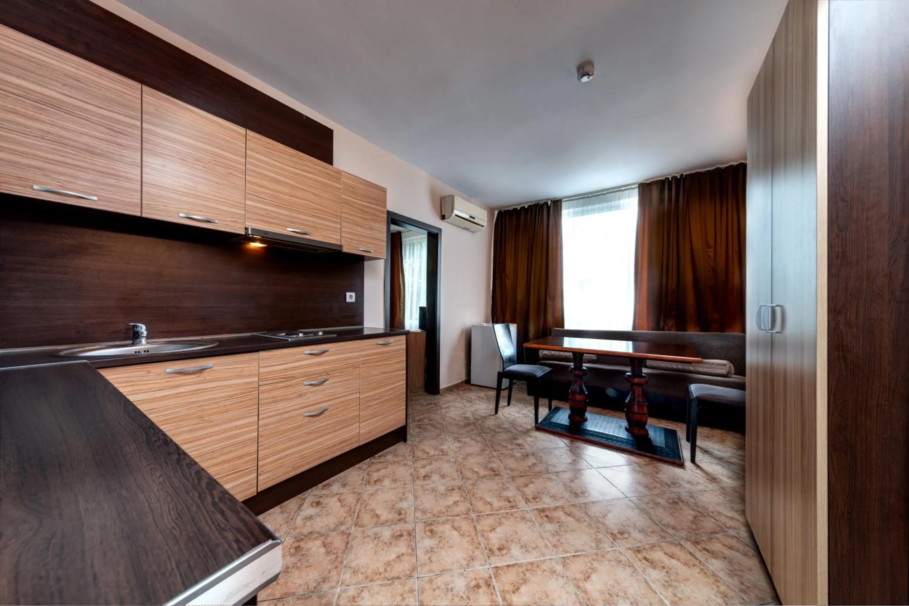 Hotel Varly Bryag