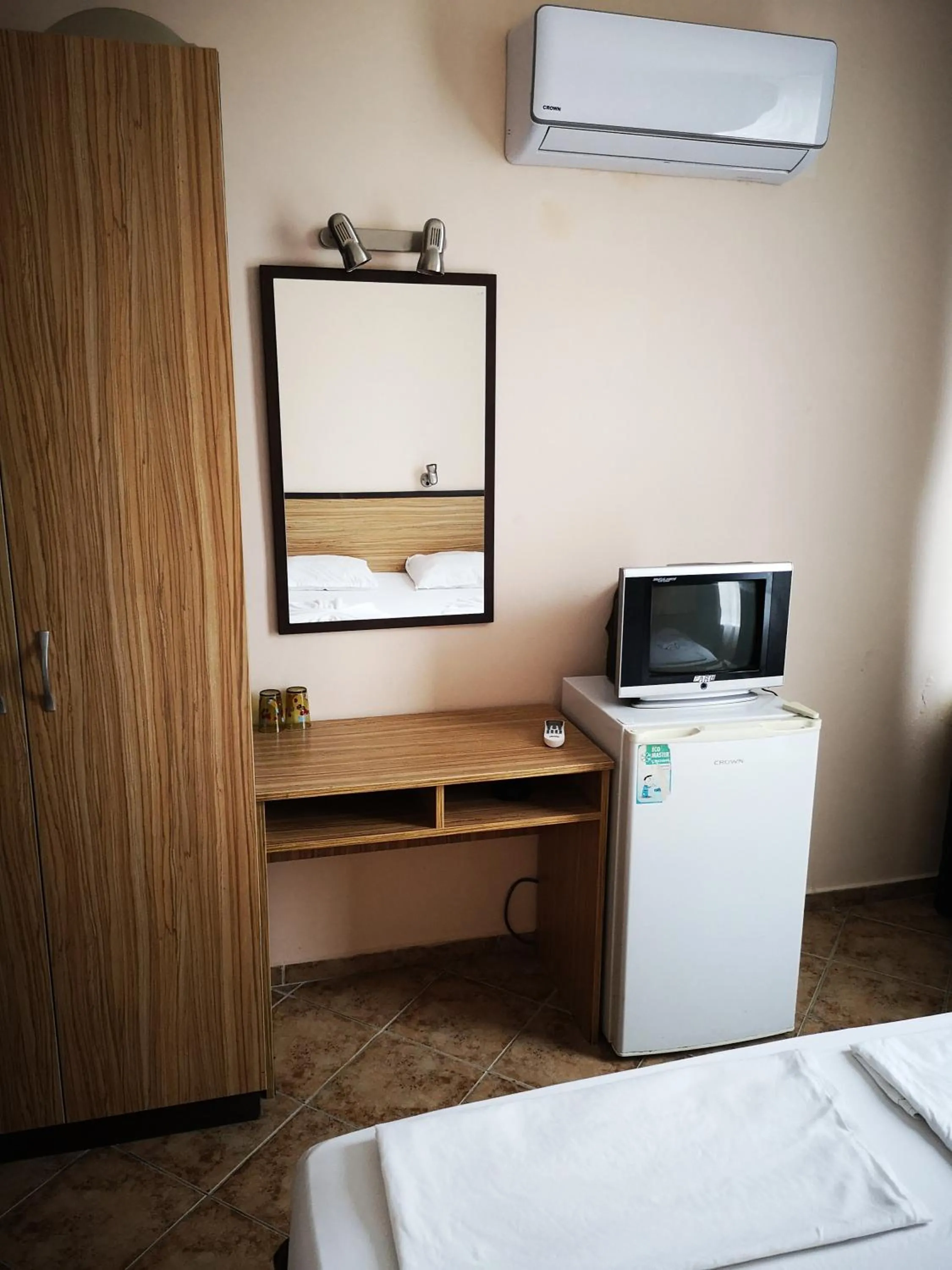 Bedroom, Bed in Hotel Varly Bryag