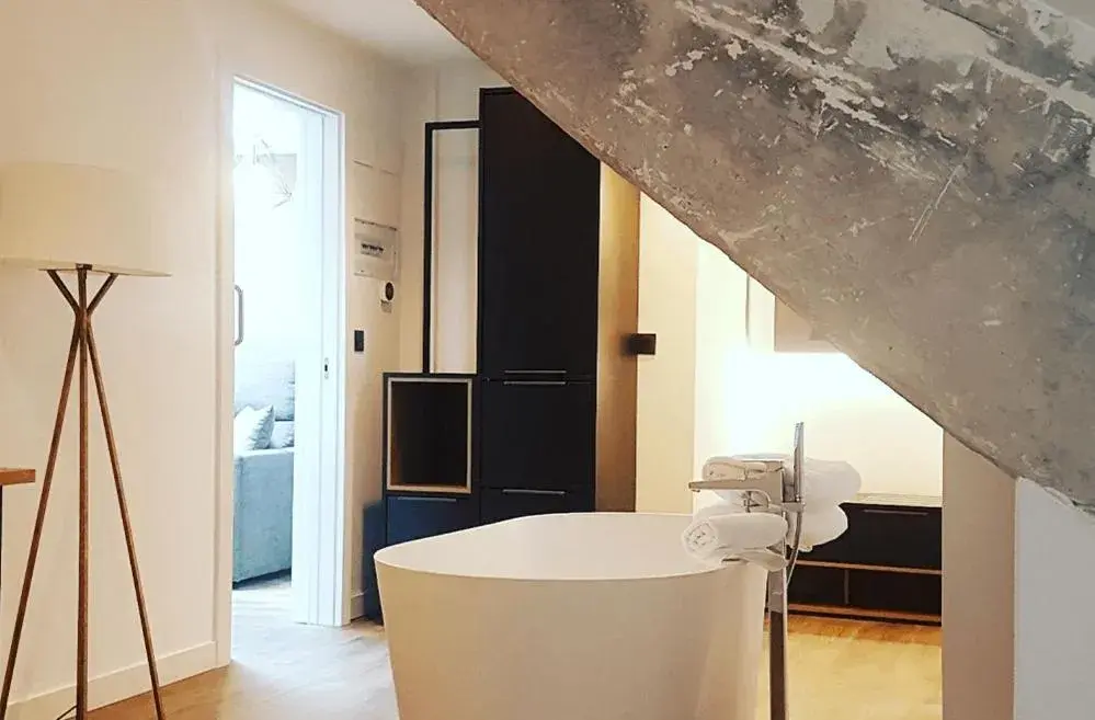 Executive Suite in Hotel Tayko Bilbao Executive Suite in Hotel Tayko Bilbao