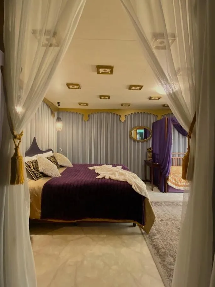 Bedroom, Bed in The Retreat at Froog Moore Park