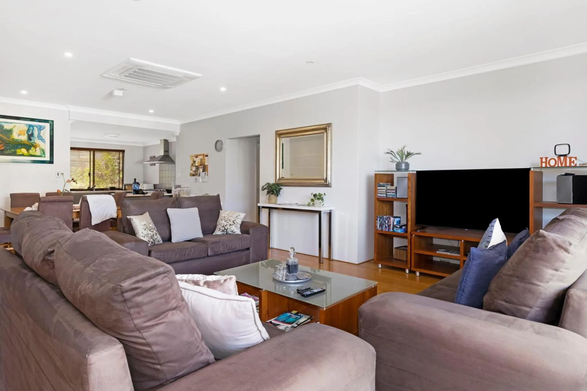Communal lounge/ TV room in Baudins of Busselton Bed and Breakfast - Adults only