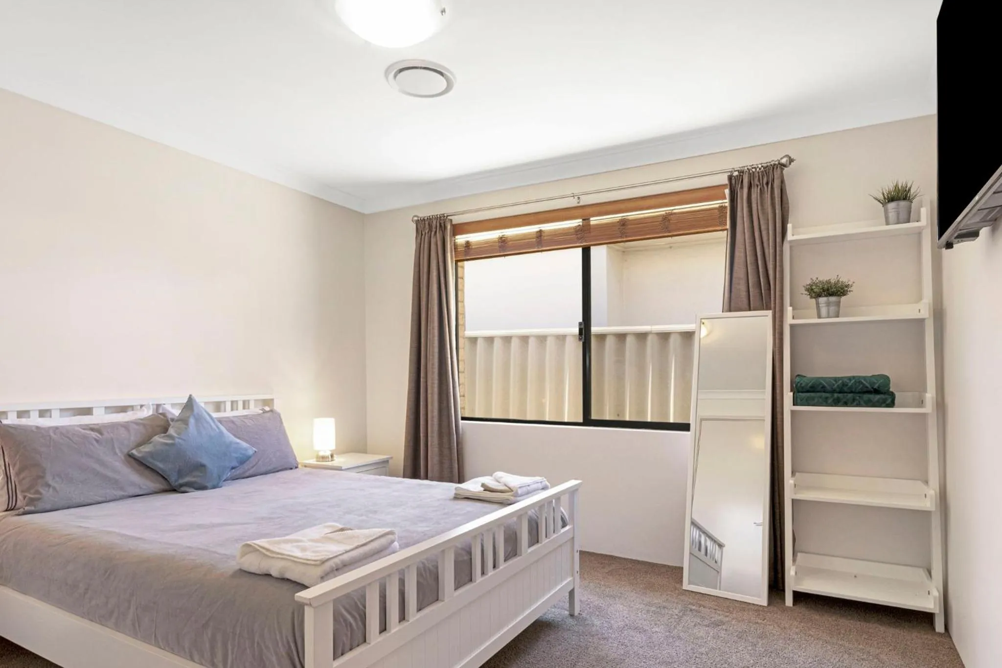 Bed in Baudins of Busselton Bed and Breakfast - Adults only