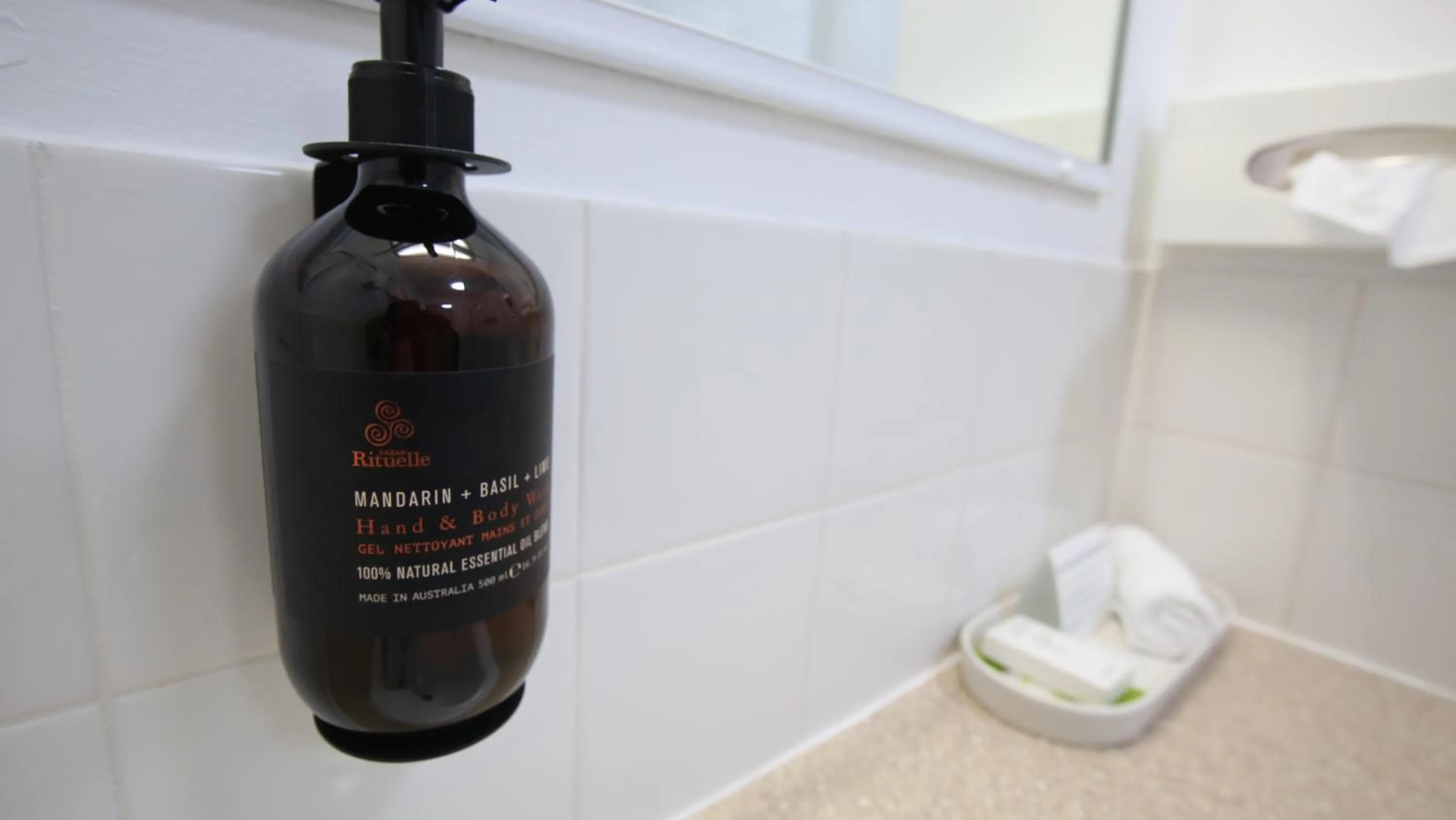 Bathroom in Tweed Harbour Motor Inn