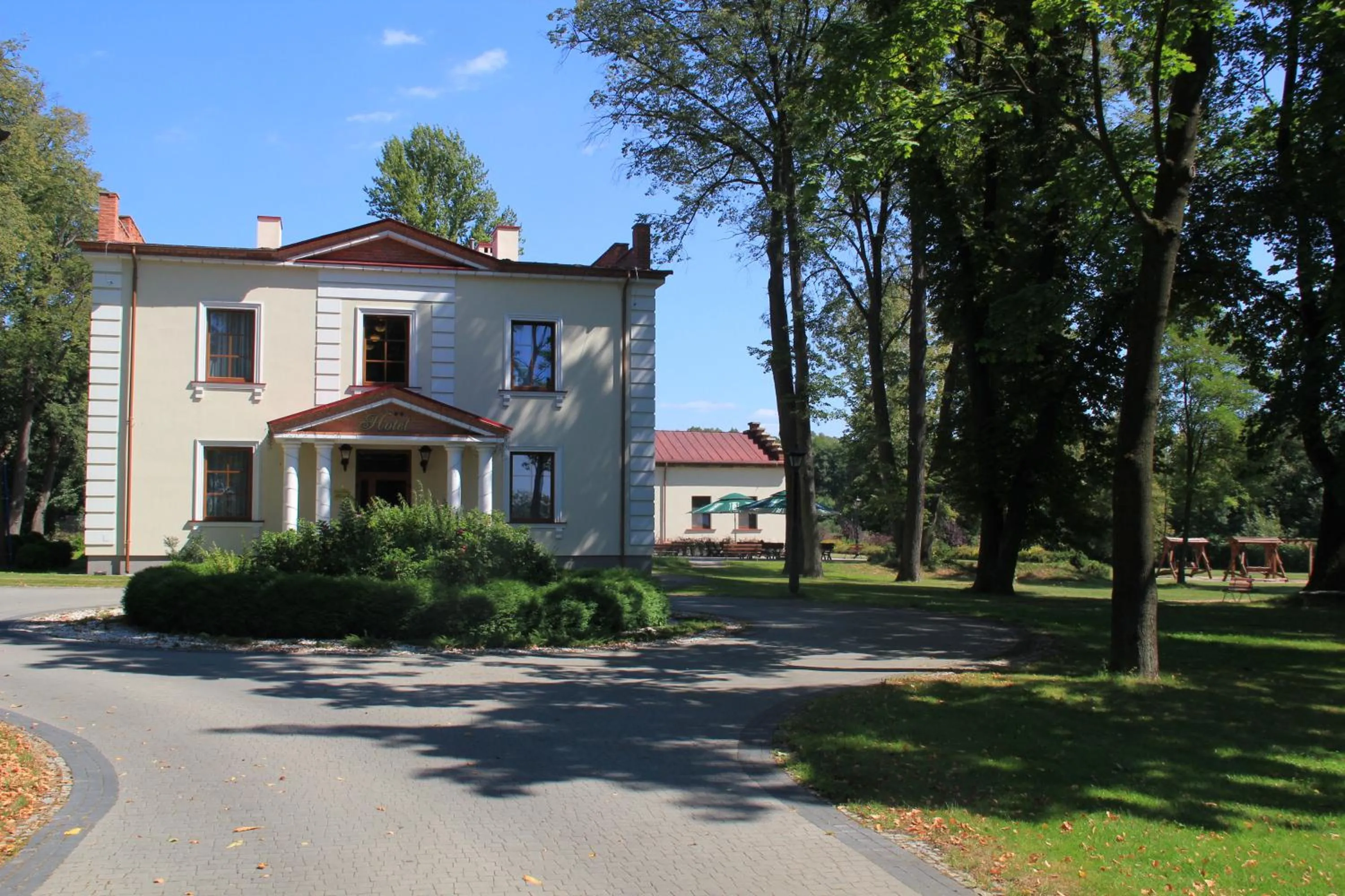 Property building in Dworek Korytków
