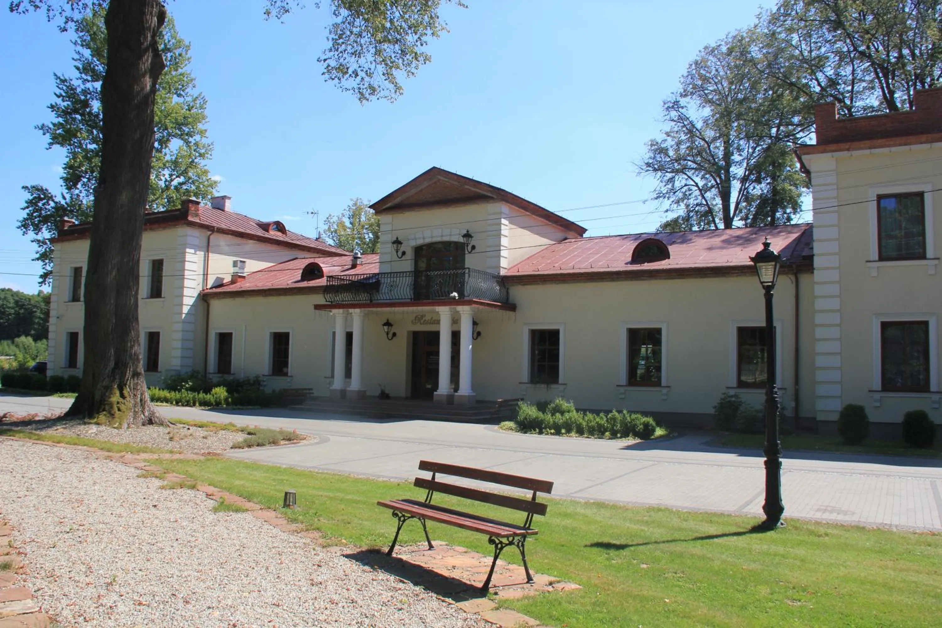 Facade/entrance in Dworek Korytków