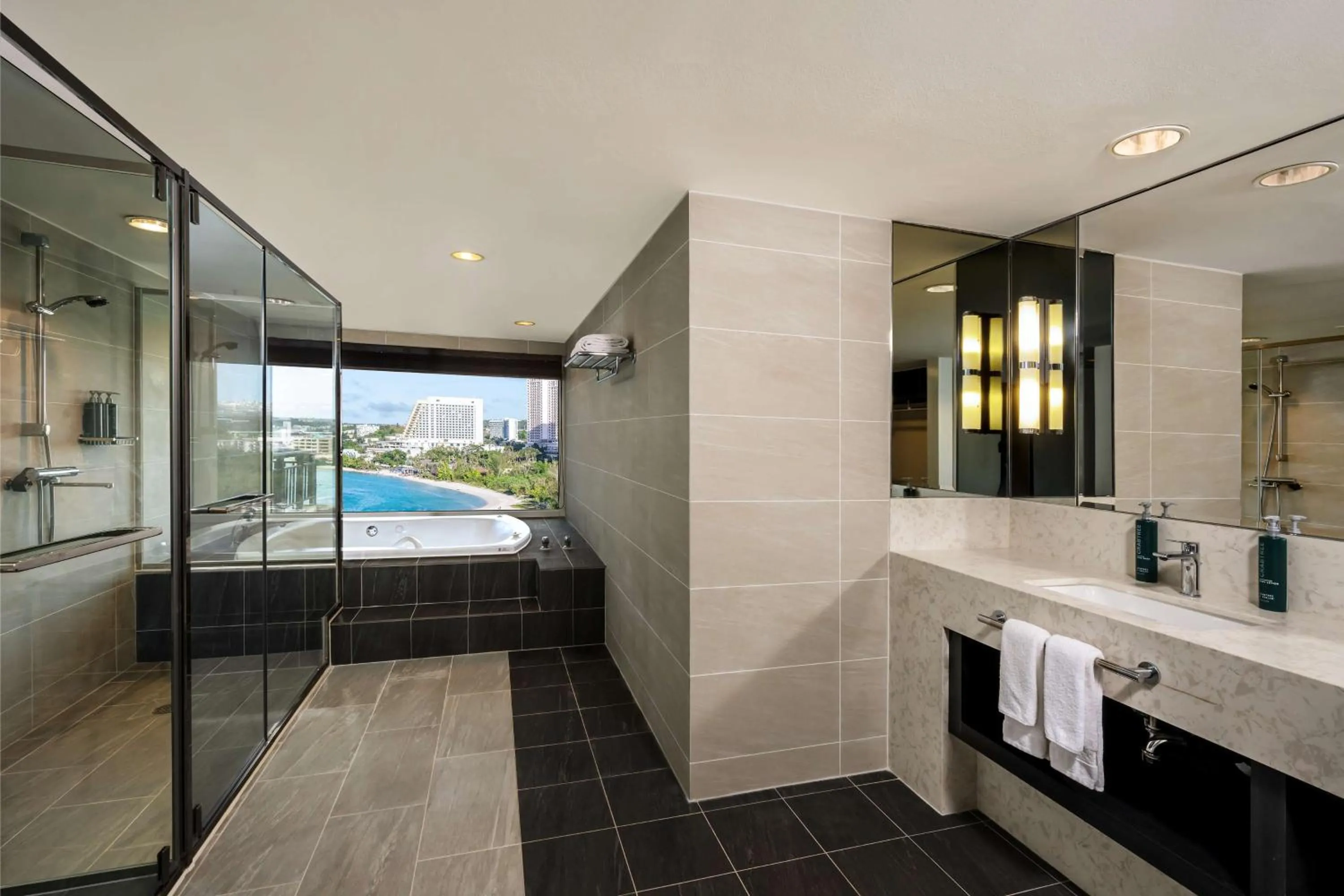 Bathroom in Hilton Guam Resort & Spa