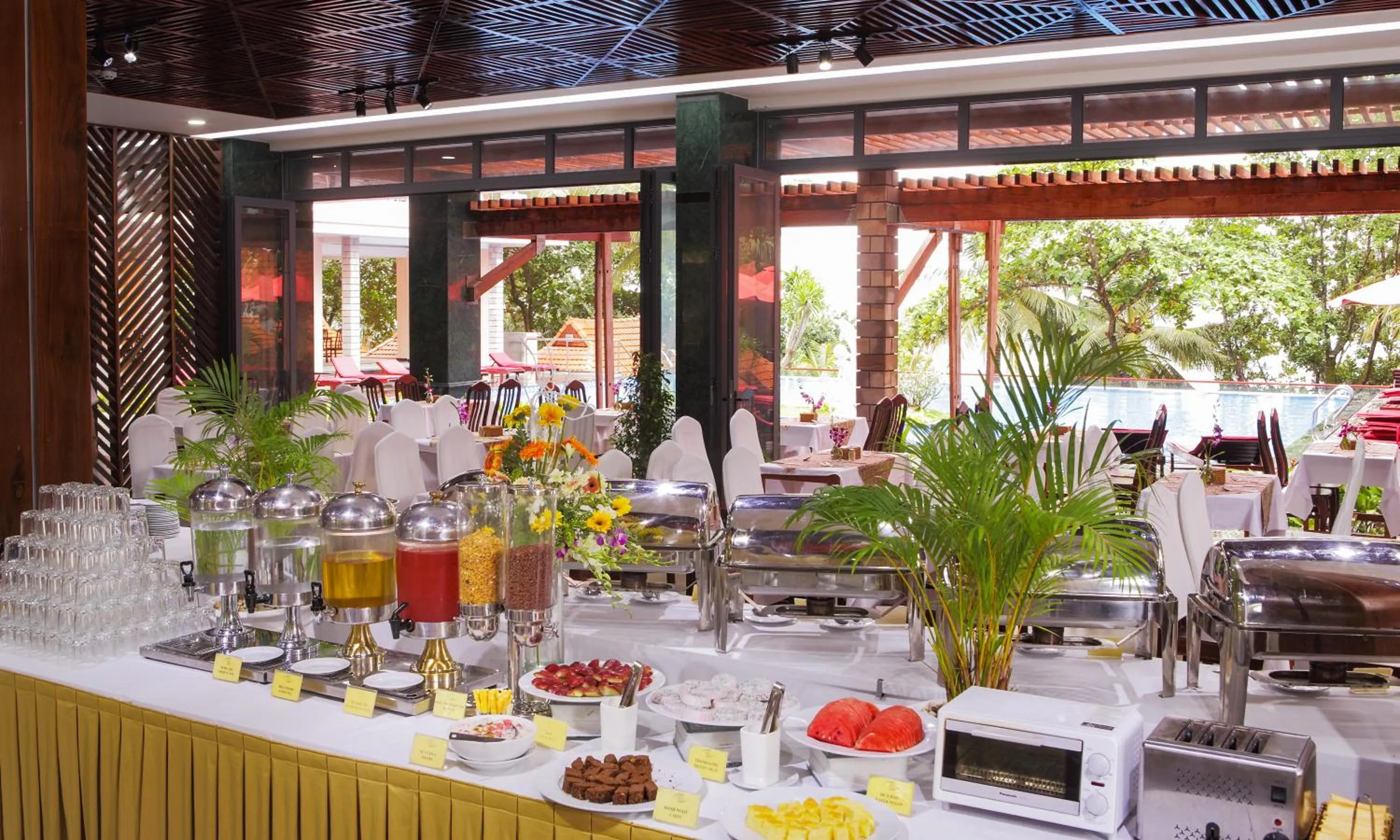 Breakfast in Kim Hoa Resort