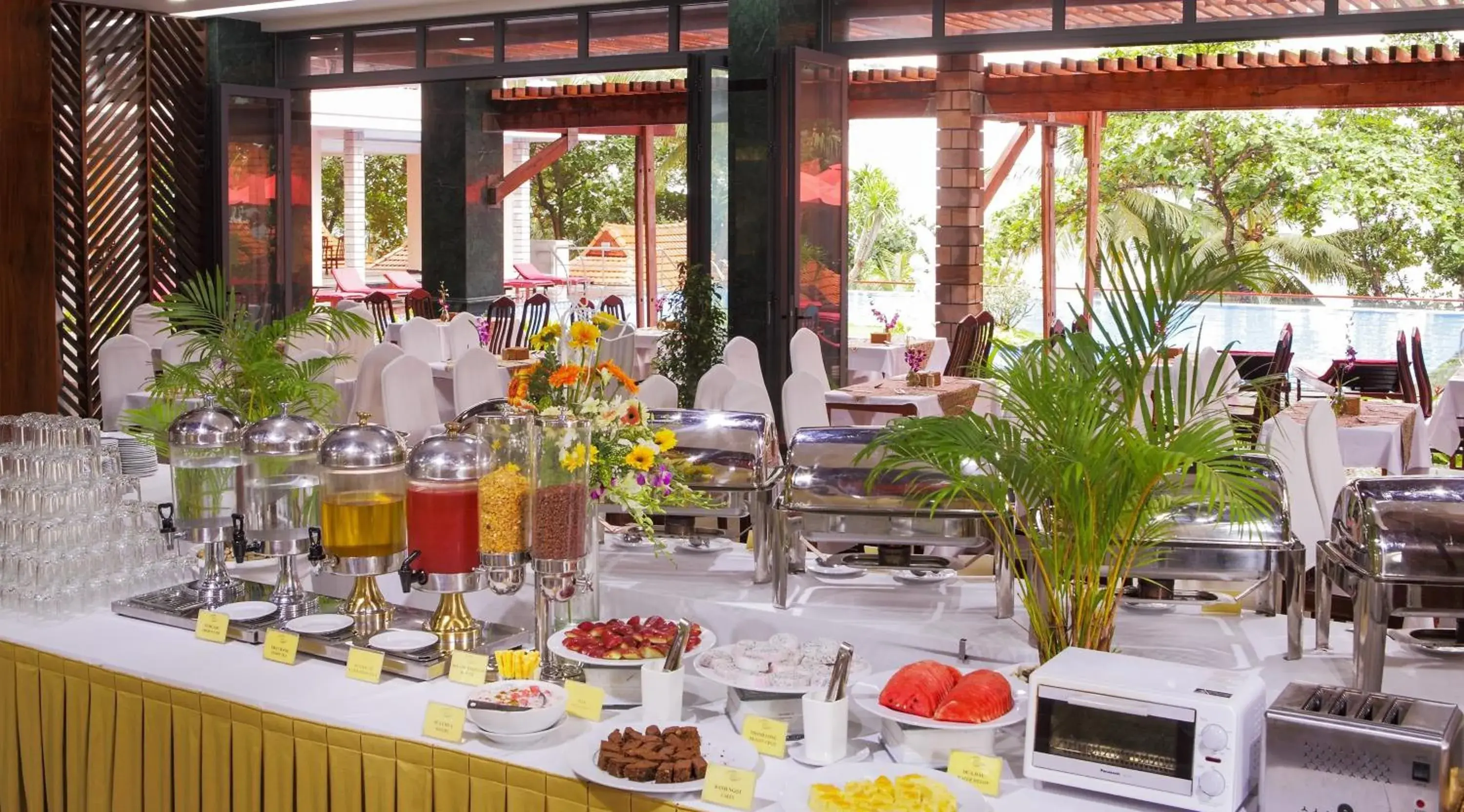 Restaurant/places to eat in Kim Hoa Resort Restaurant/places to eat in Kim Hoa Resort