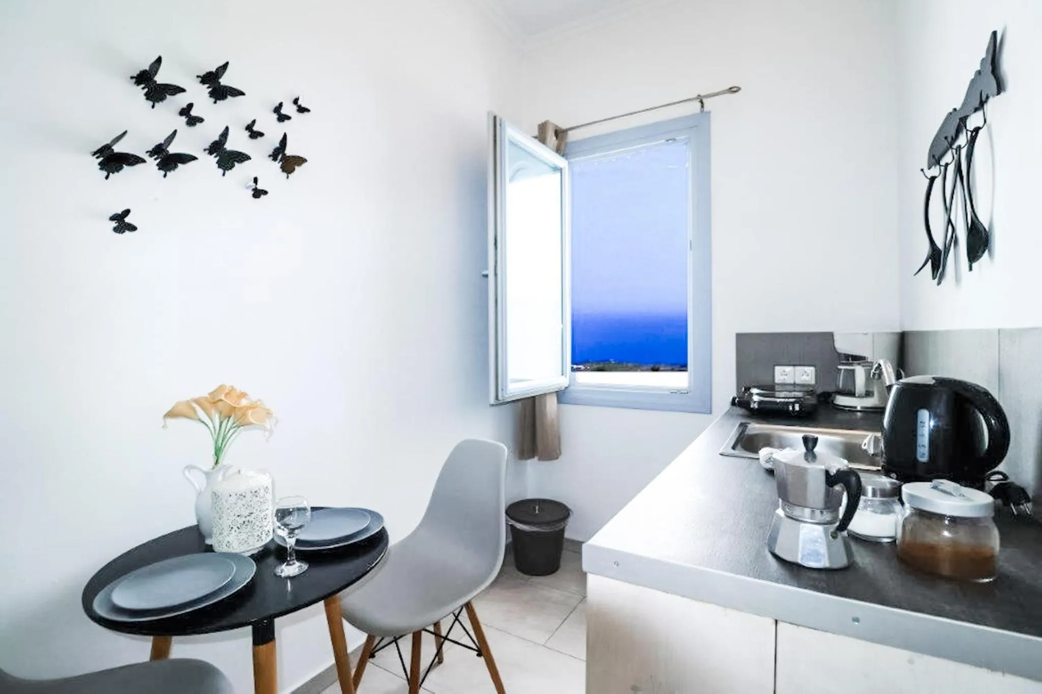 Coffee/tea facilities in Elkaza Villas