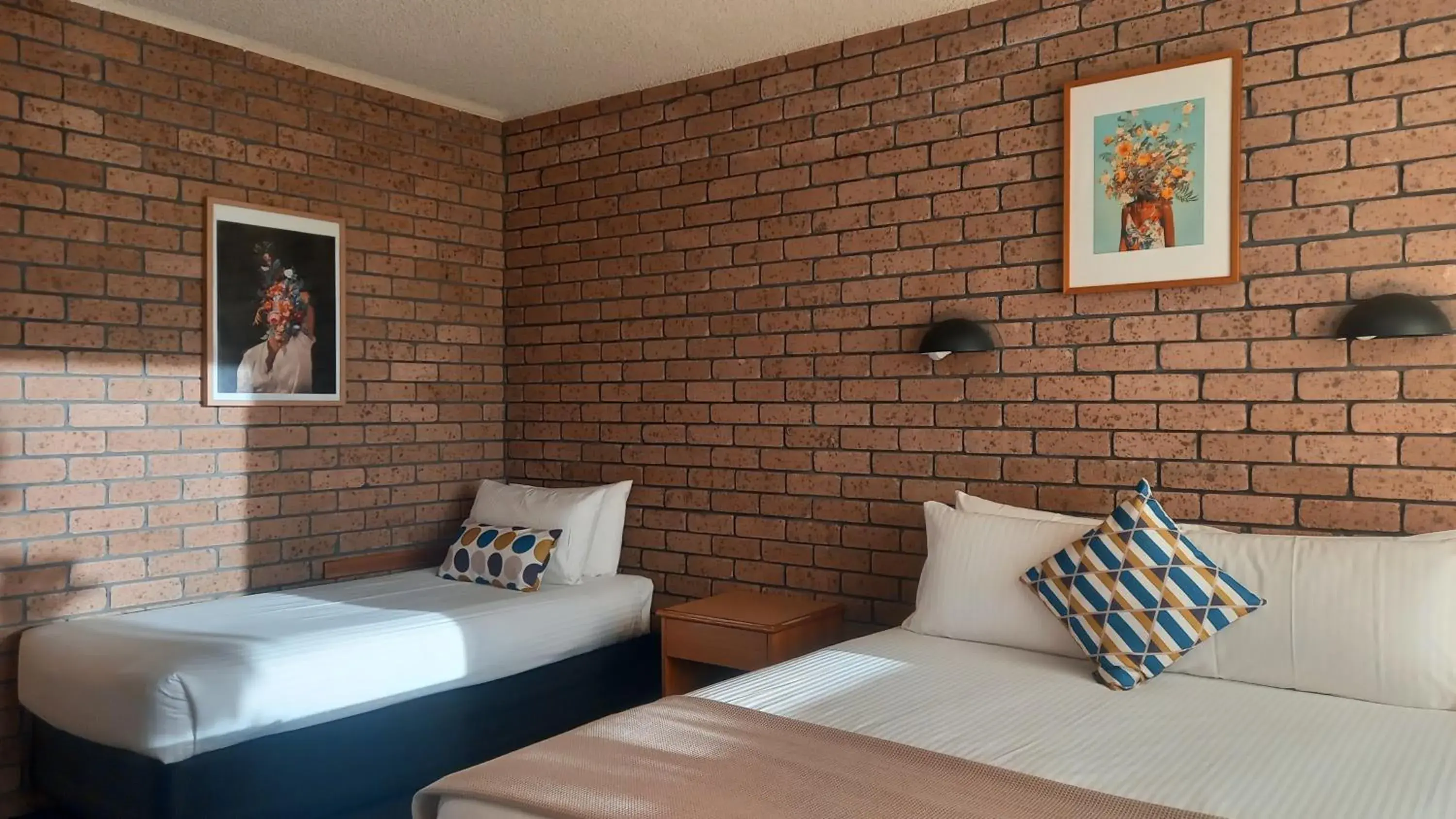 Bed in Cessnock Vintage Motor Inn Bed in Cessnock Vintage Motor Inn