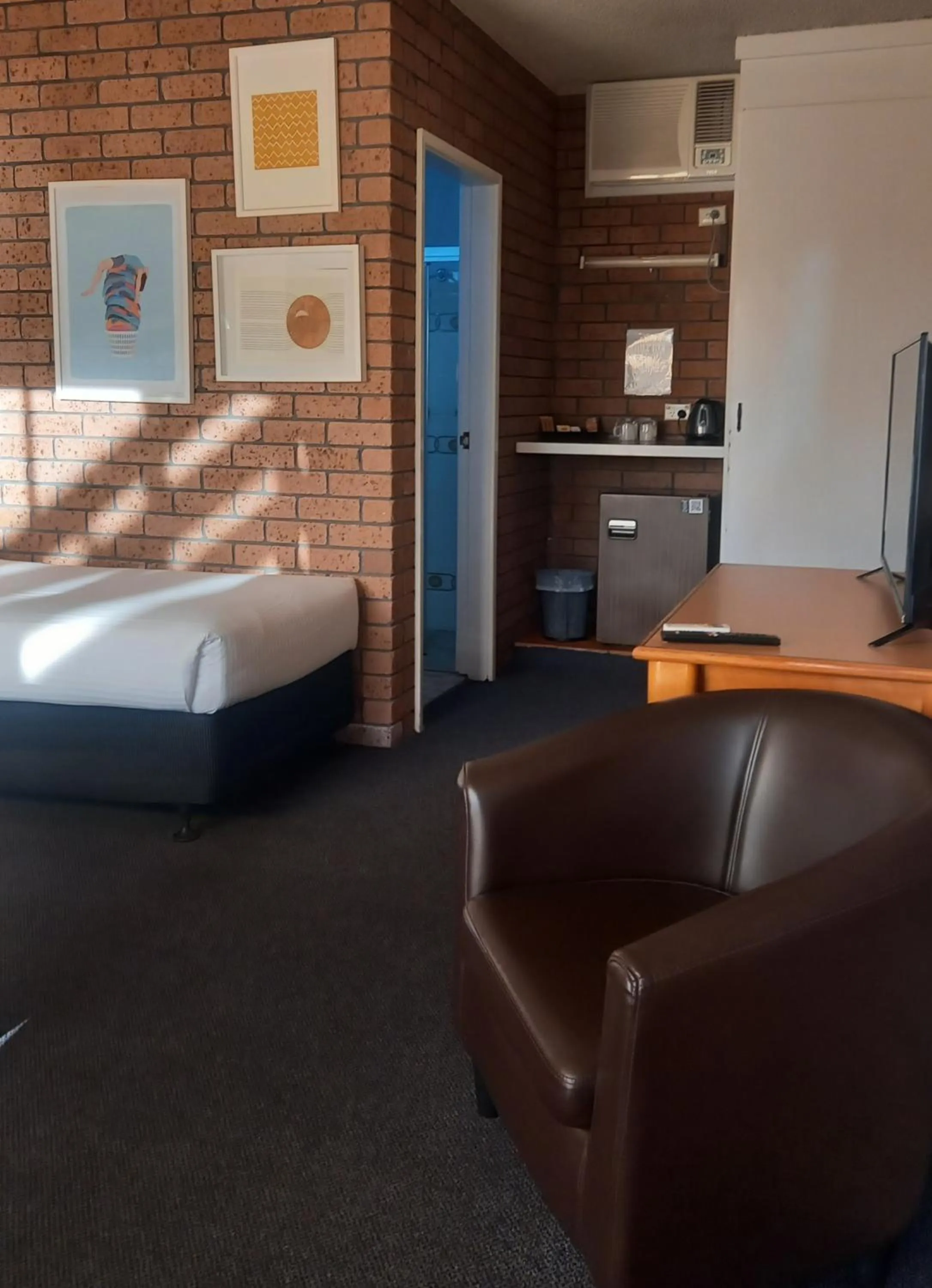 Photo of the whole room, Bed in Cessnock Vintage Motor Inn