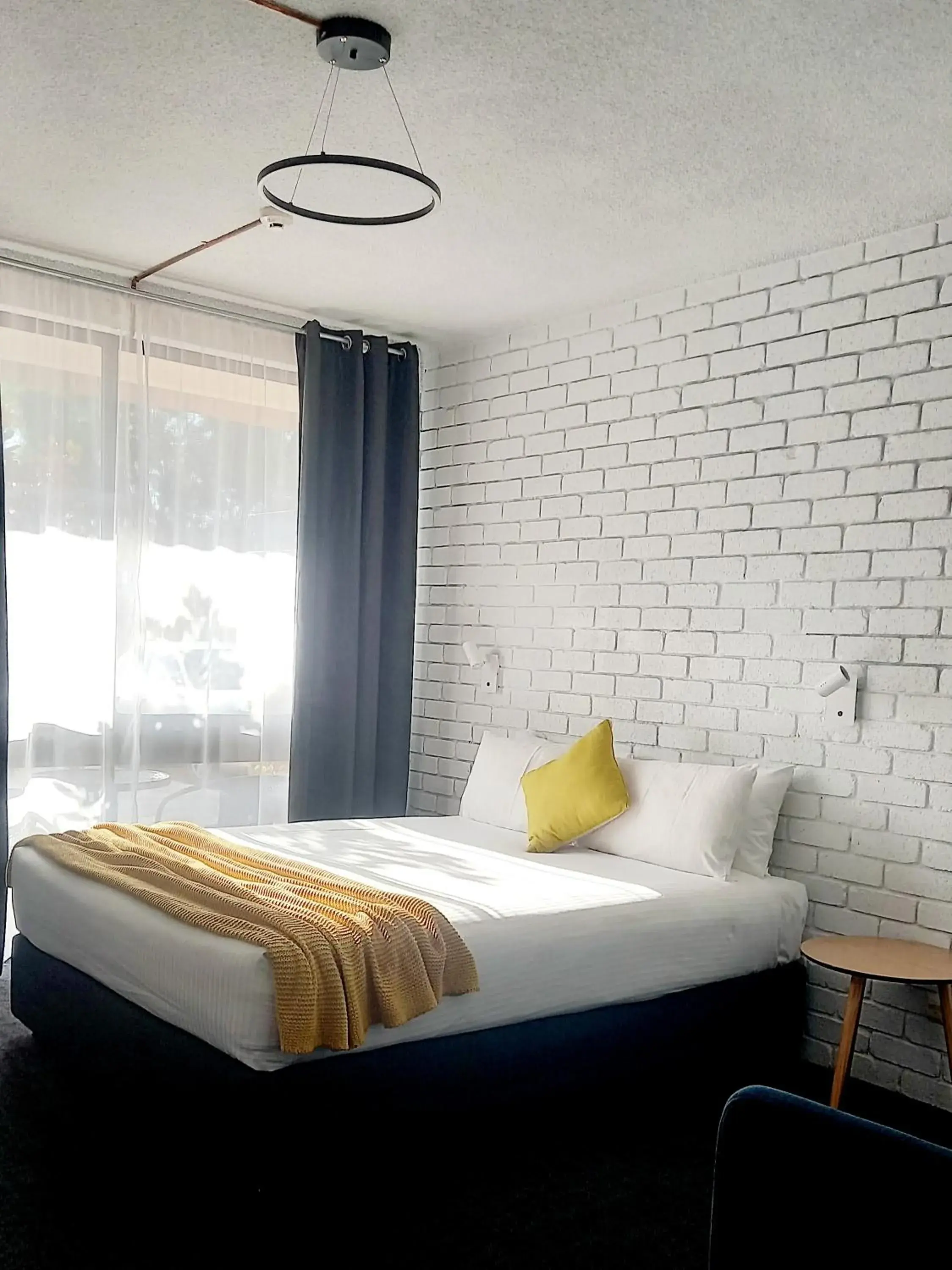 Bed in Cessnock Vintage Motor Inn Bed in Cessnock Vintage Motor Inn