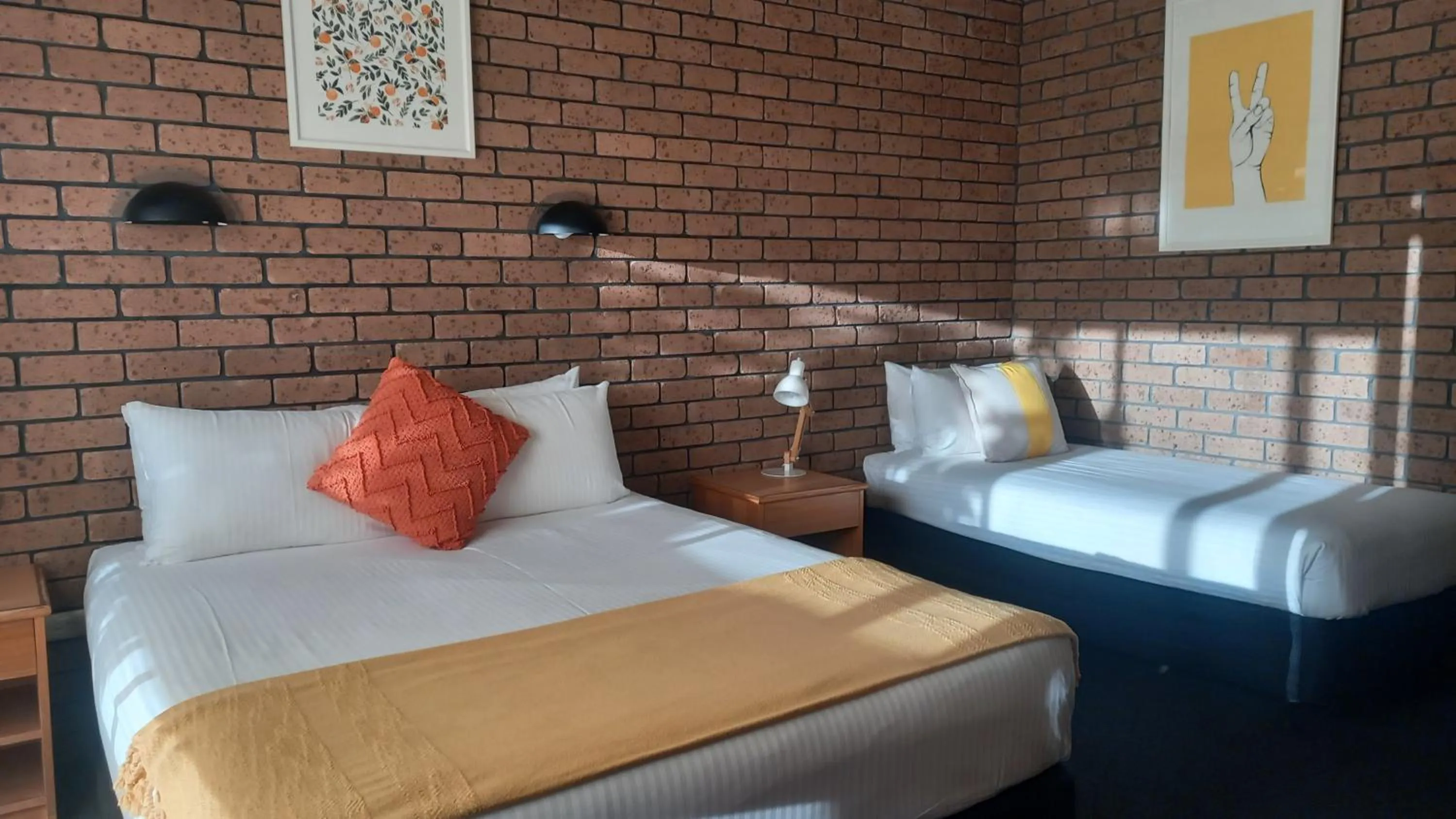 Bed in Cessnock Vintage Motor Inn