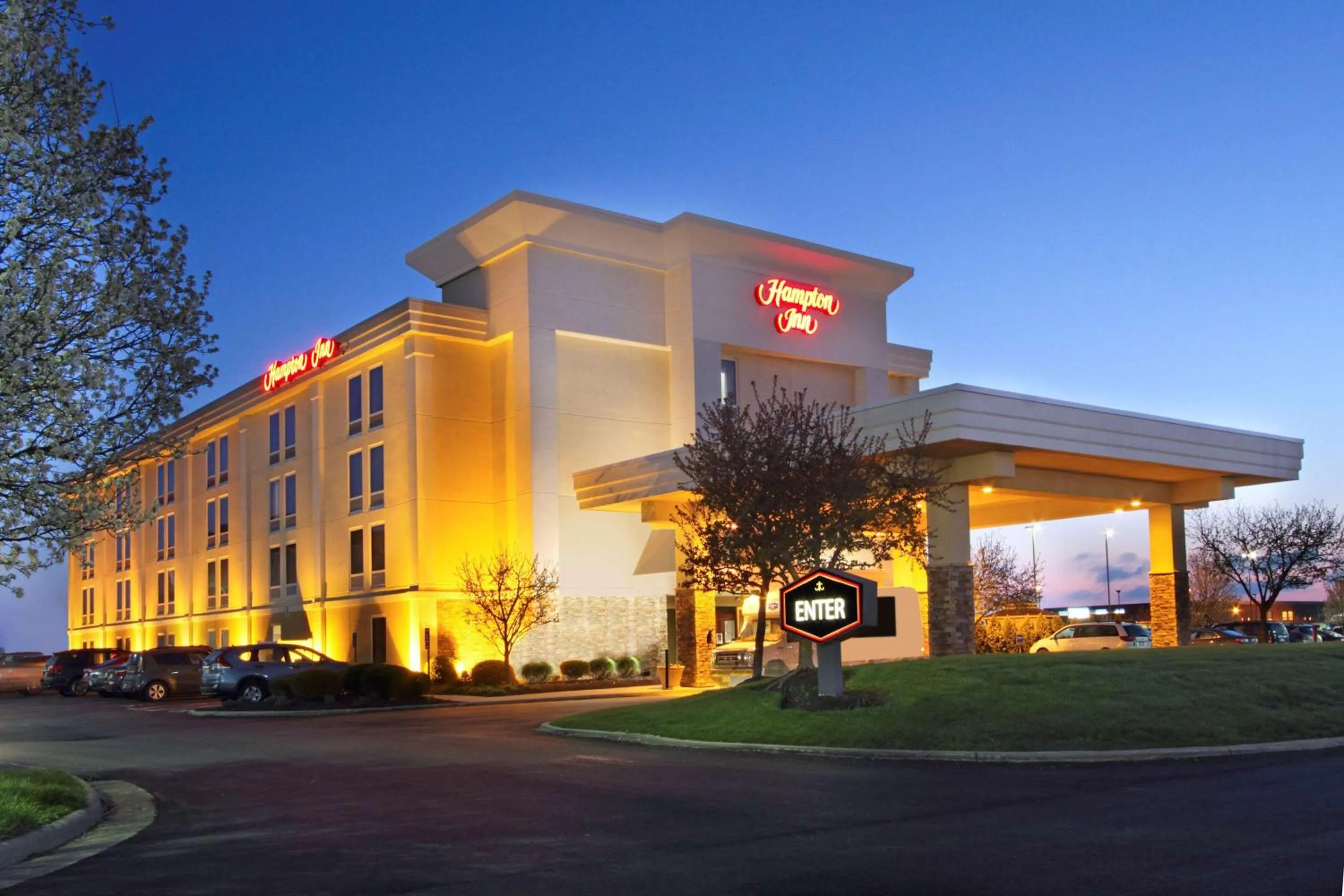 Property building in Hampton Inn Columbus-International Airport