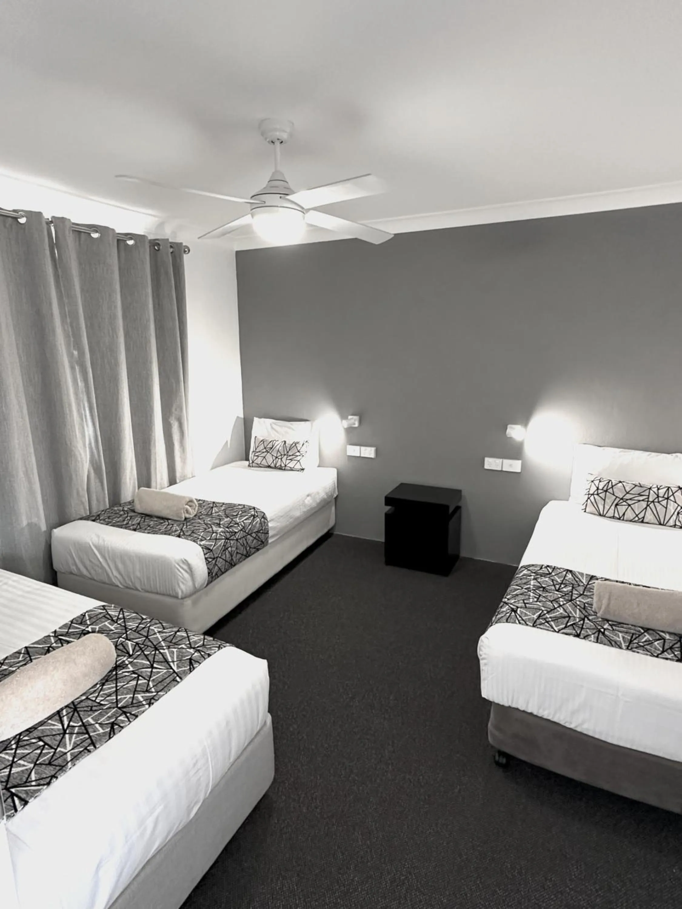 Bed in Rosebourne Gardens Motel