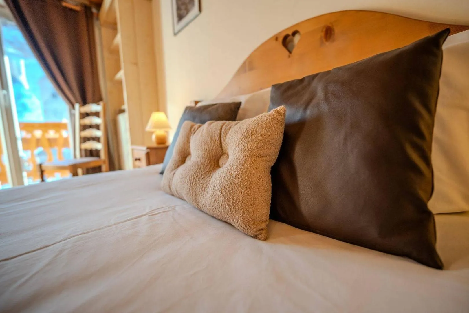 Bed in Hôtel du Centre