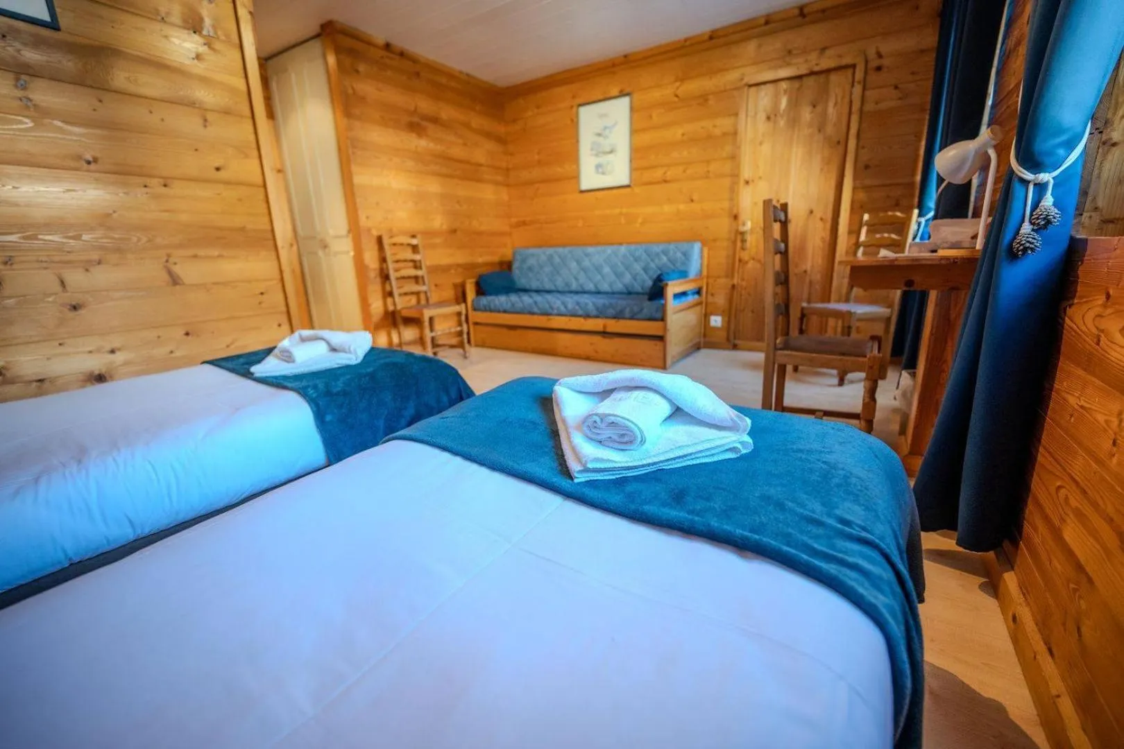 Bed in Hôtel du Centre