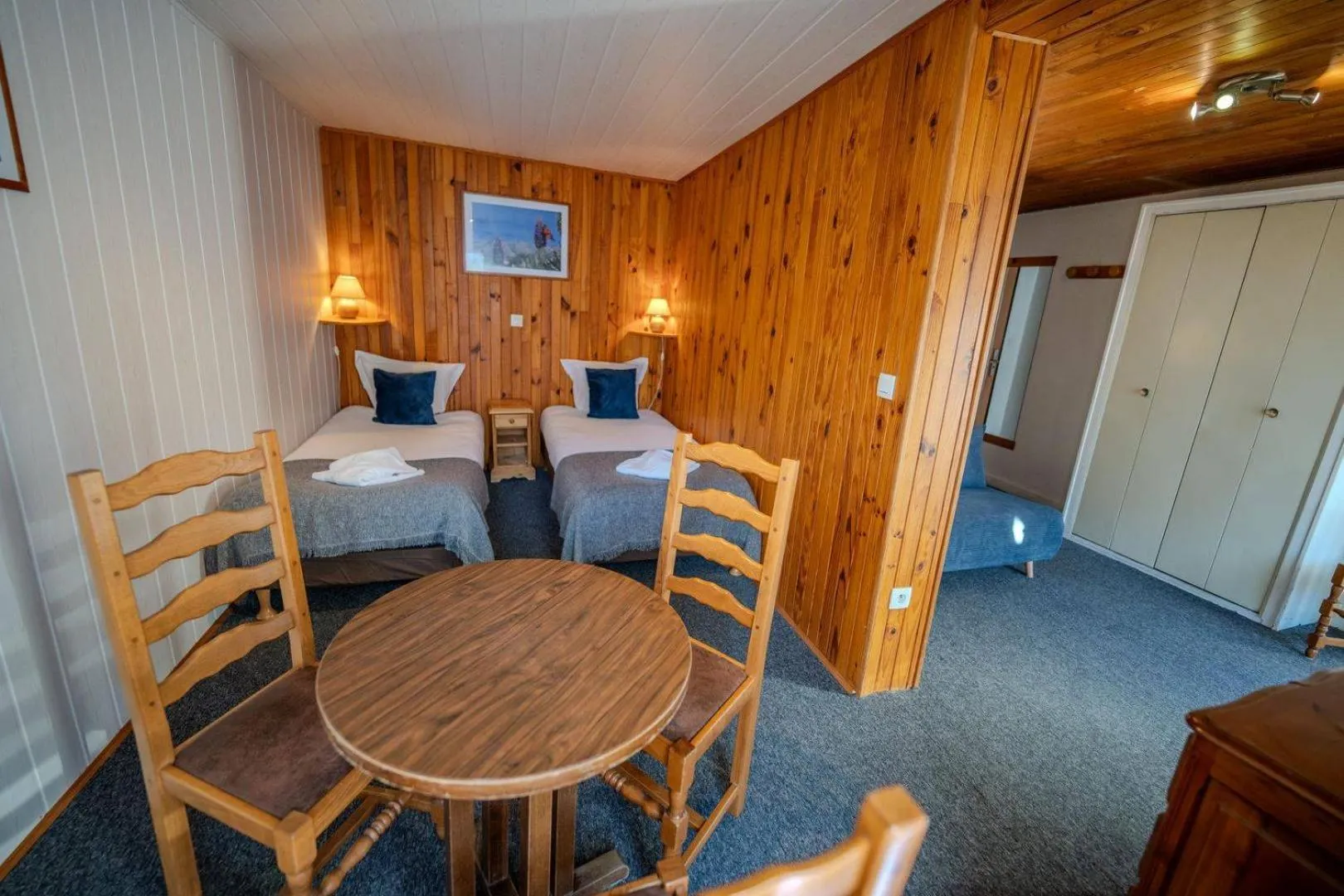 Bed in Hôtel du Centre