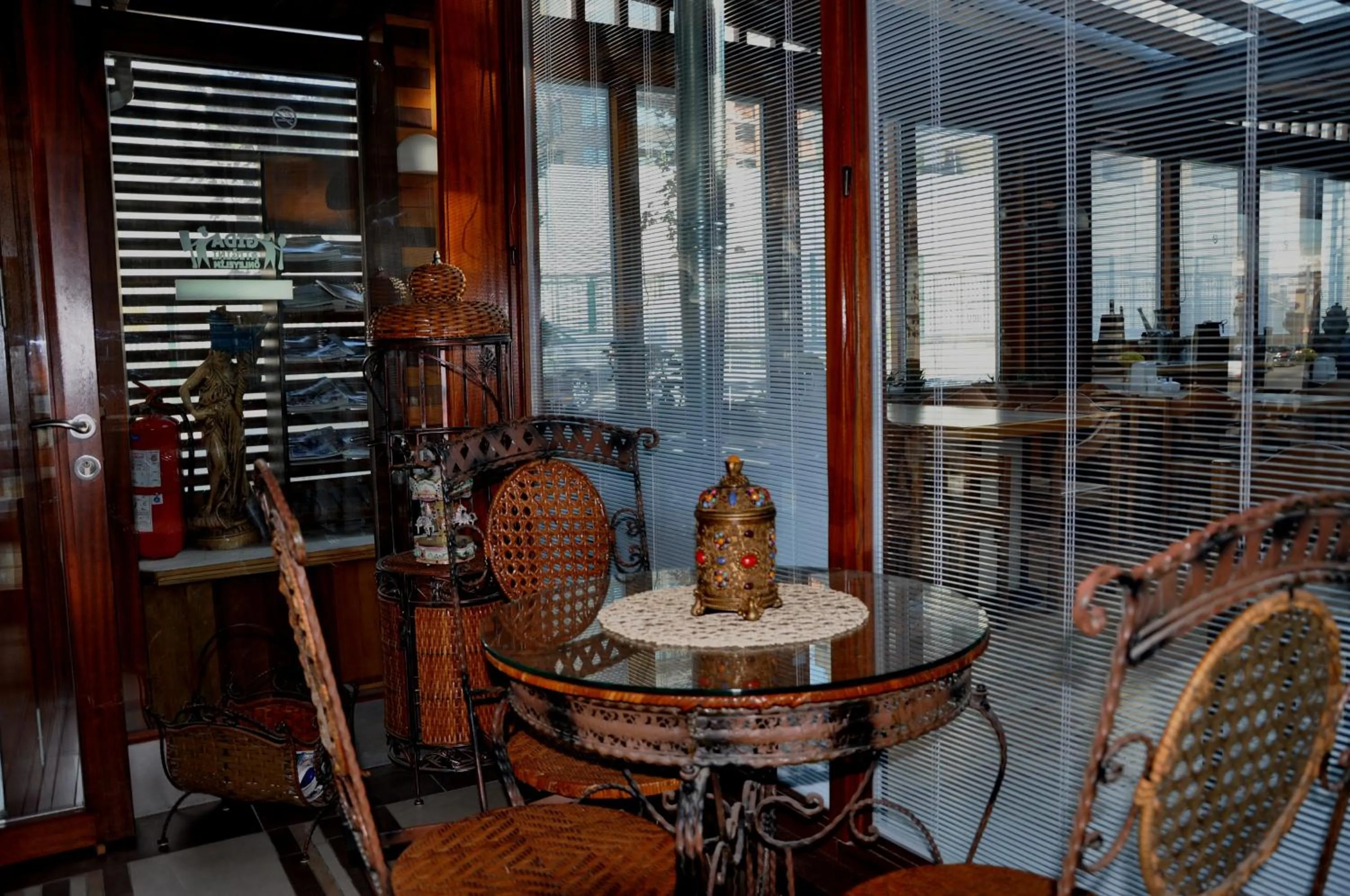 Restaurant/places to eat in Butik Pendik Hotel