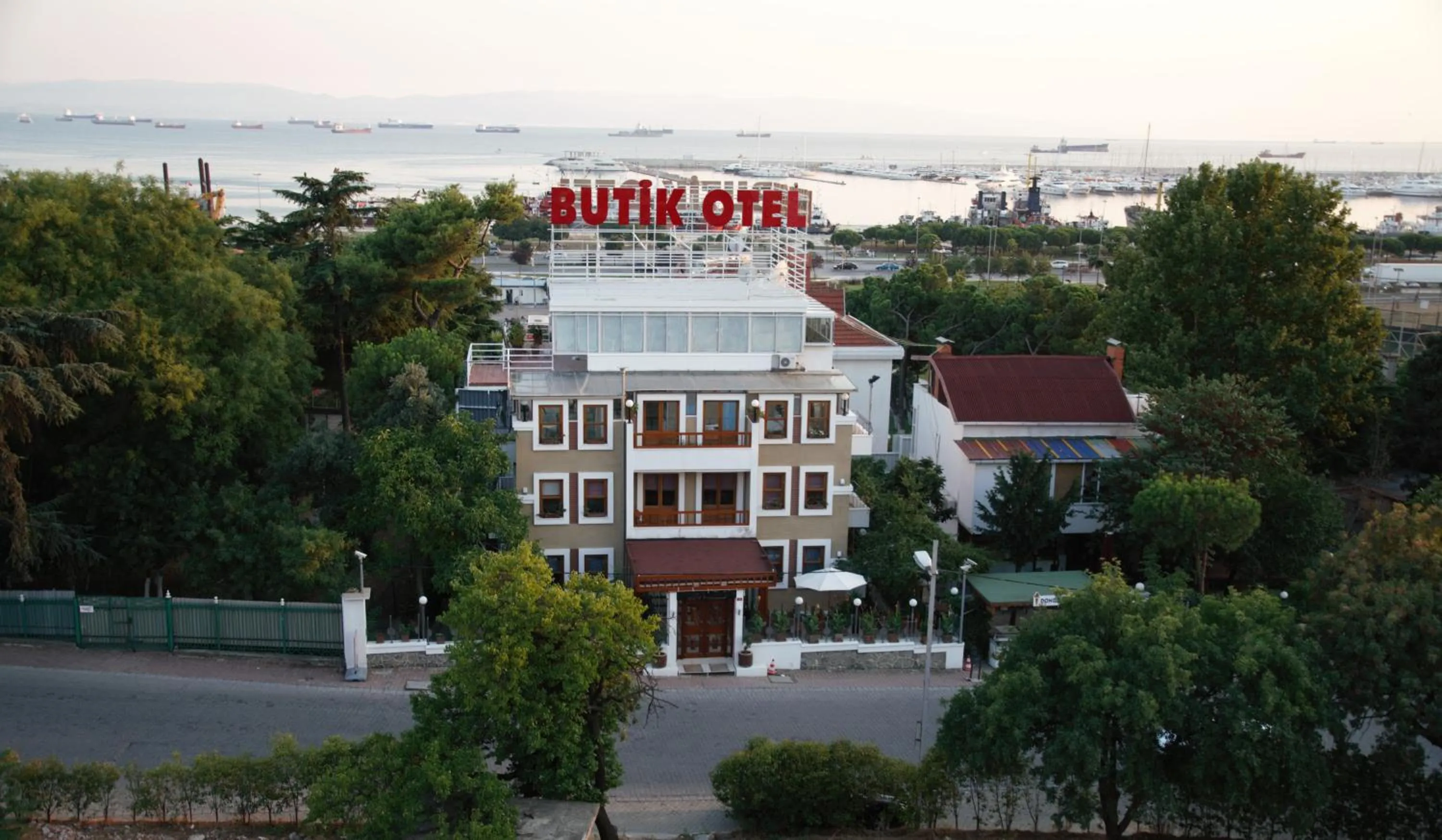 Balcony/Terrace in Butik Pendik Hotel