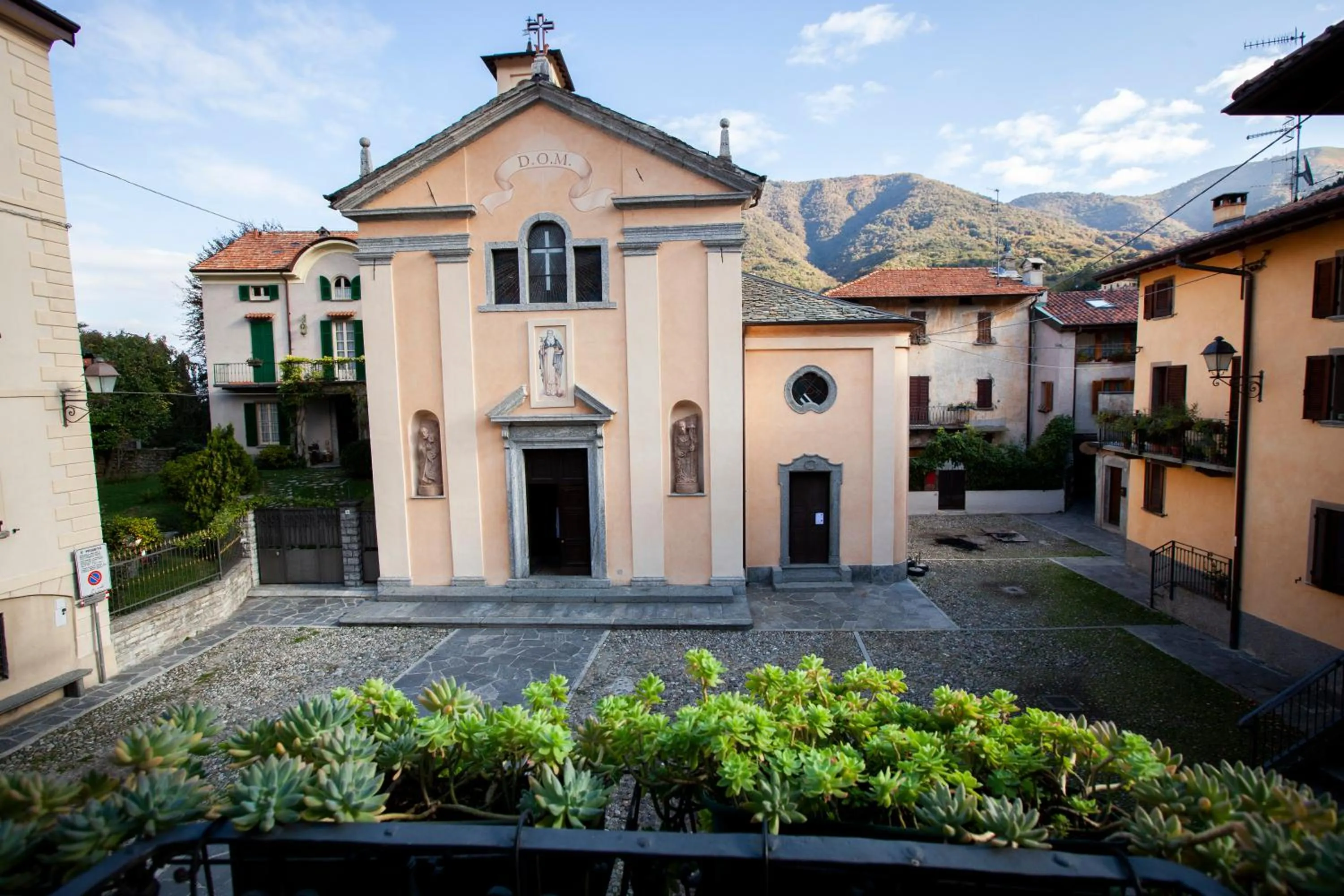 Quiet street view in Antica Molina