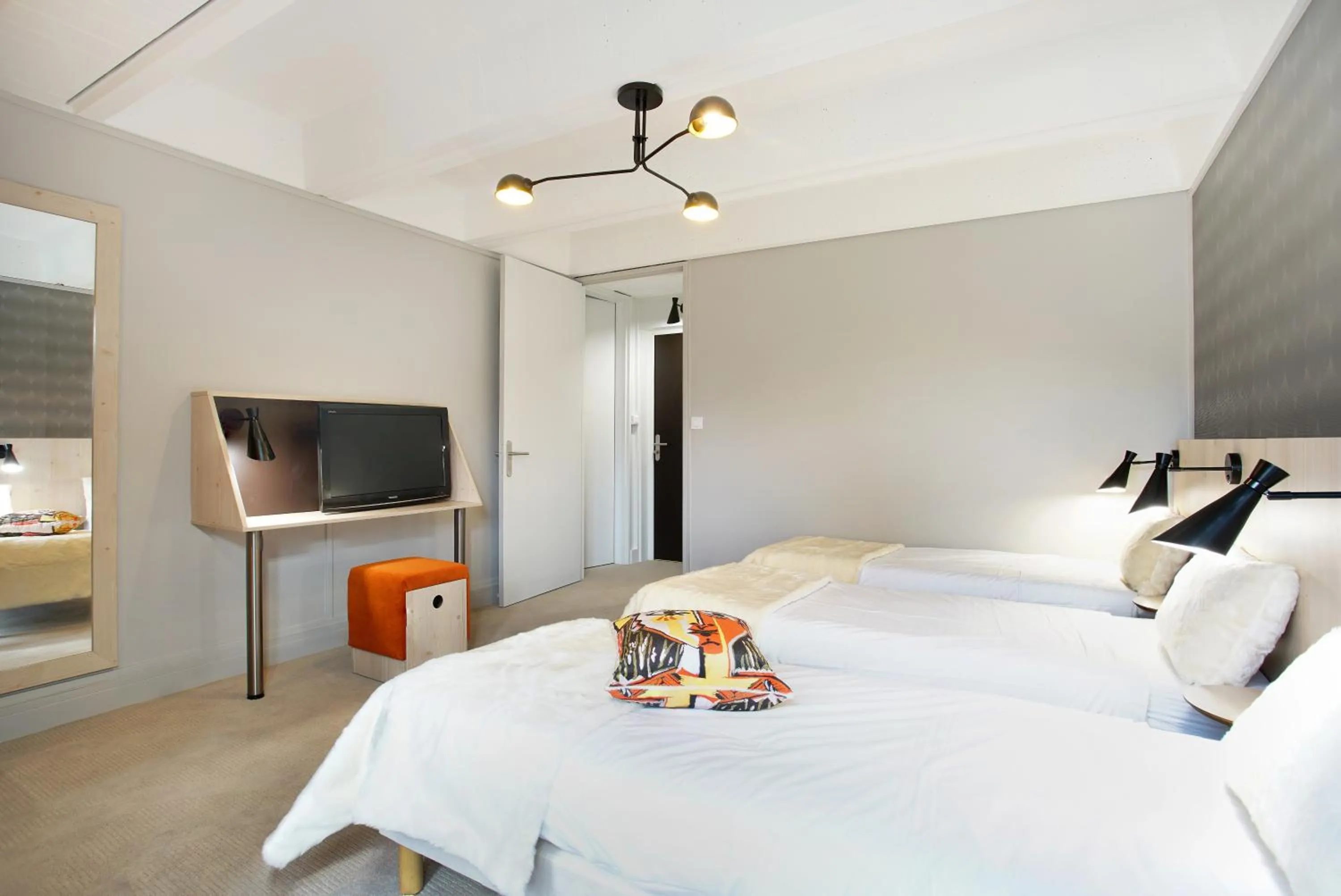 Photo of the whole room, Bed in Hôtel Club MMV Le Flaine