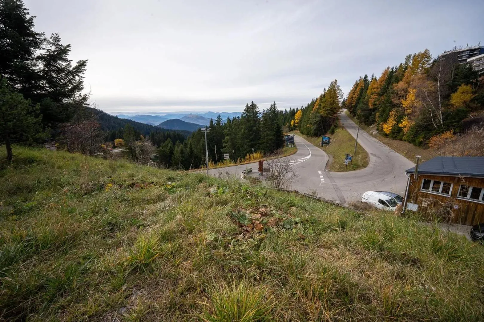 Text overlay in Auberge Restaurant du Virage