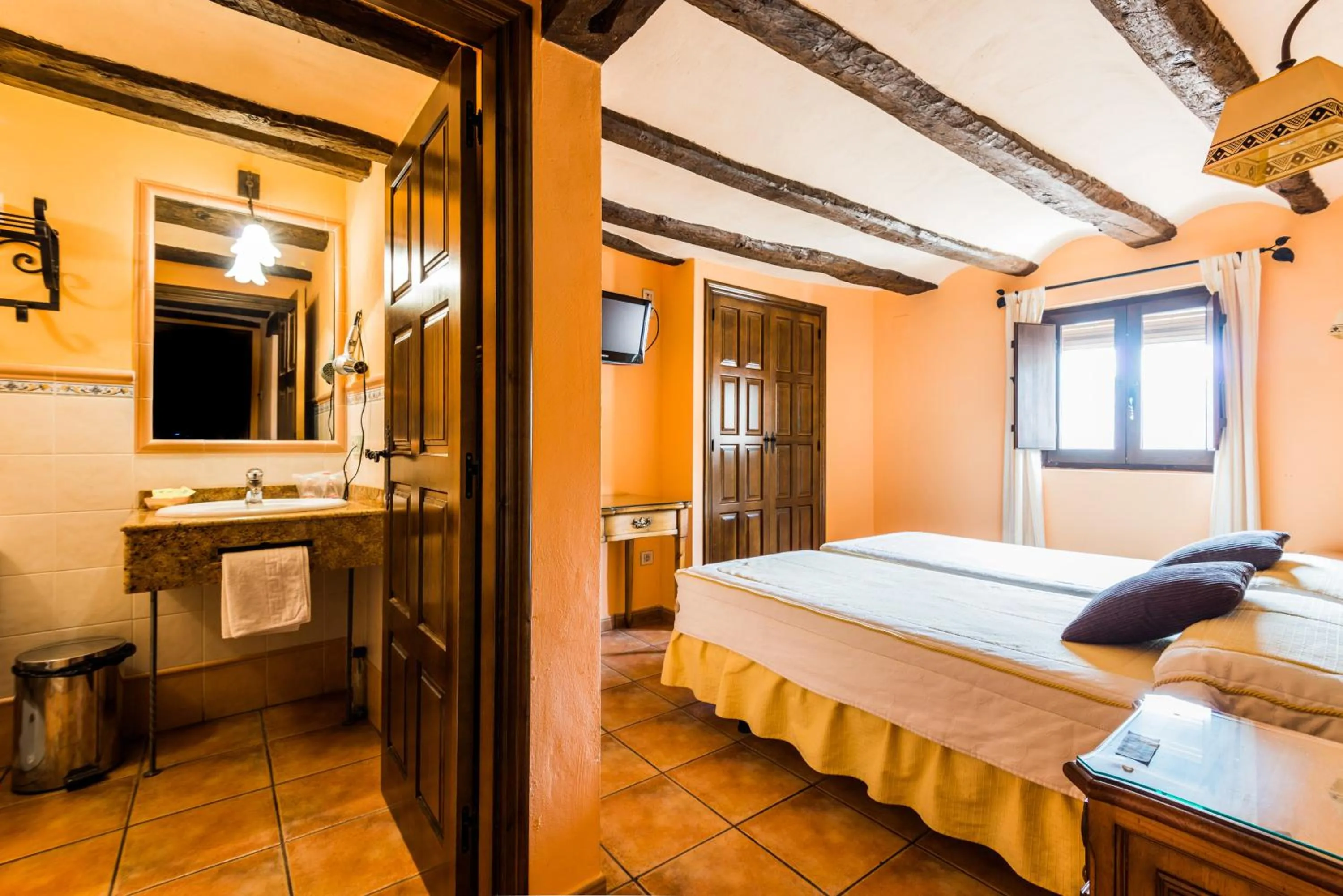 Bed in Parada del Carmen