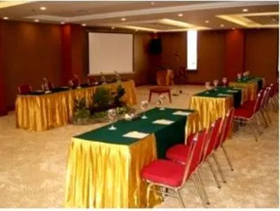 Meeting/conference room in Abadi Suite Hotel & Tower