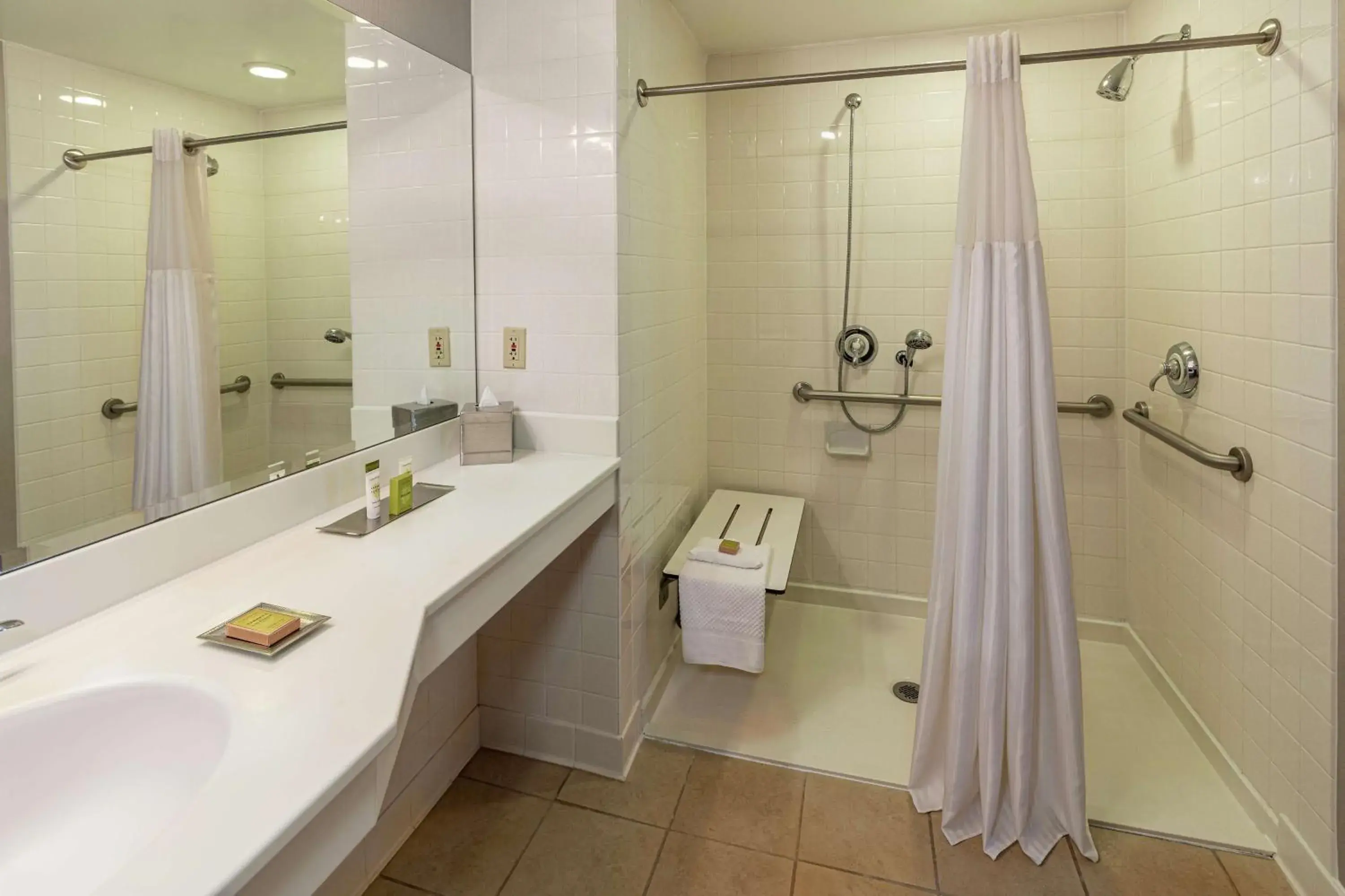 Bathroom in Hilton Cincinnati Netherland Plaza Bathroom in Hilton Cincinnati Netherland Plaza