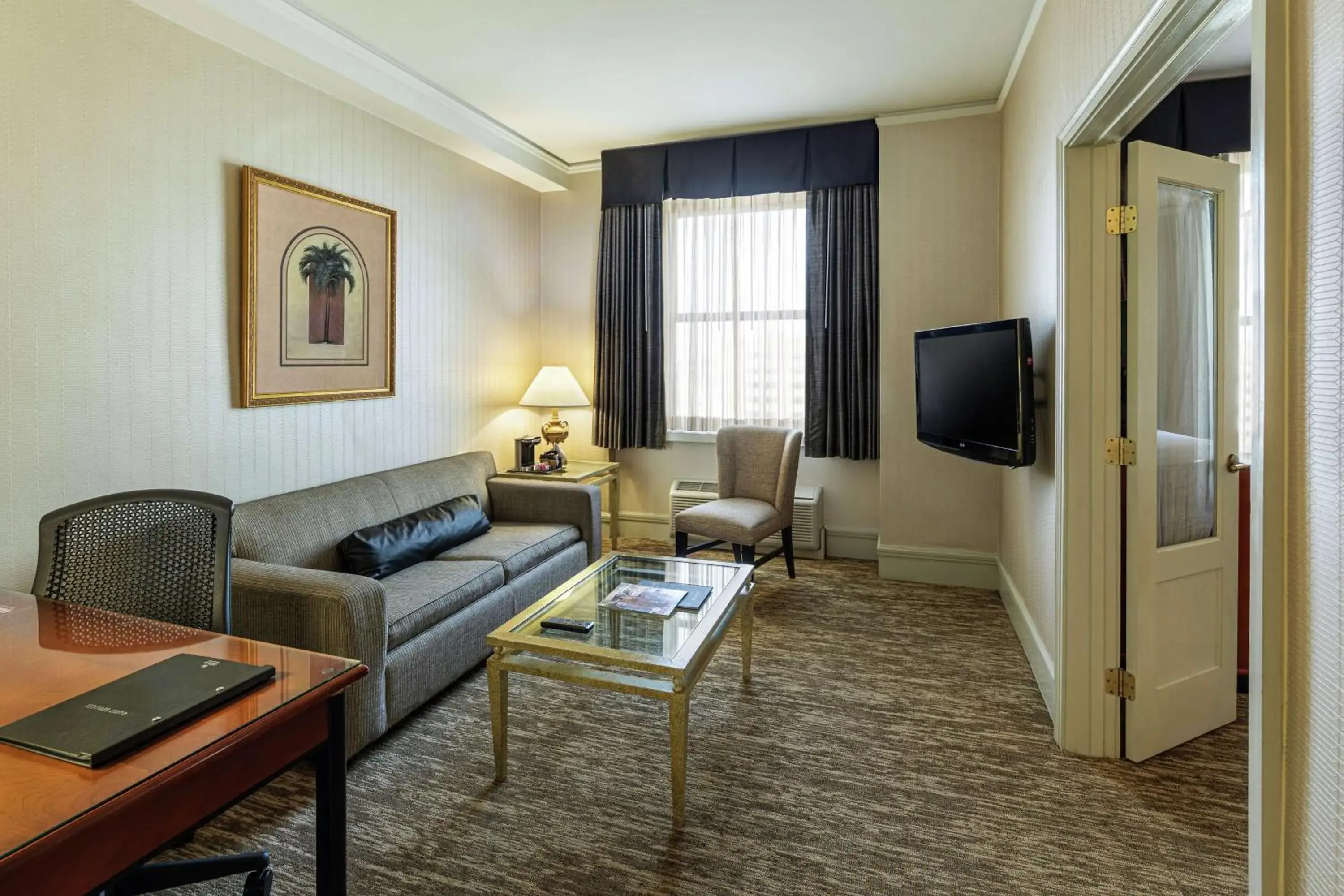 Junior Queen Suite with Two Queen Beds in Hilton Cincinnati Netherland Plaza Junior Queen Suite with Two Queen Beds in Hilton Cincinnati Netherland Plaza