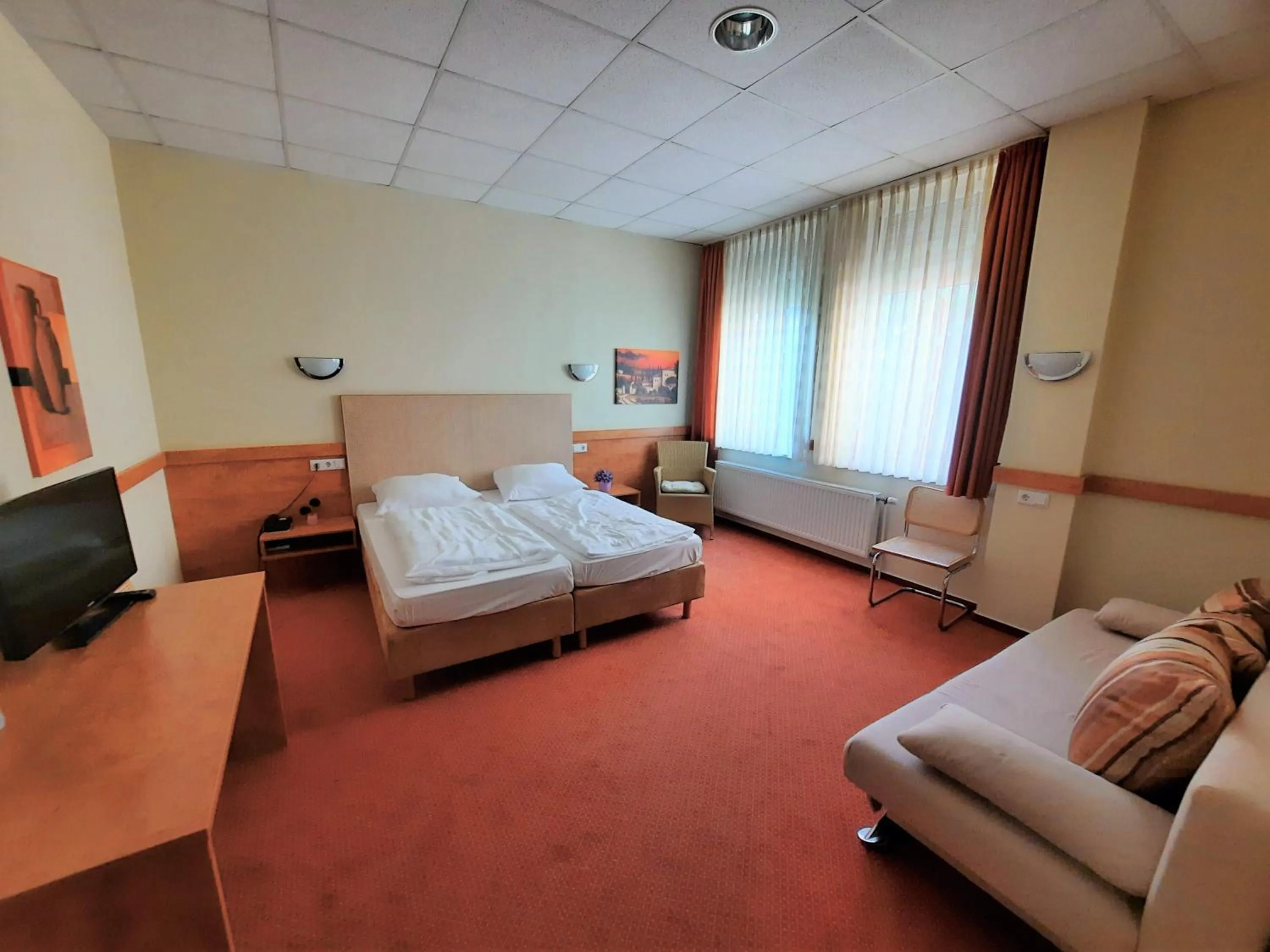 Bedroom, Bed in Parkhotel Kevelaer