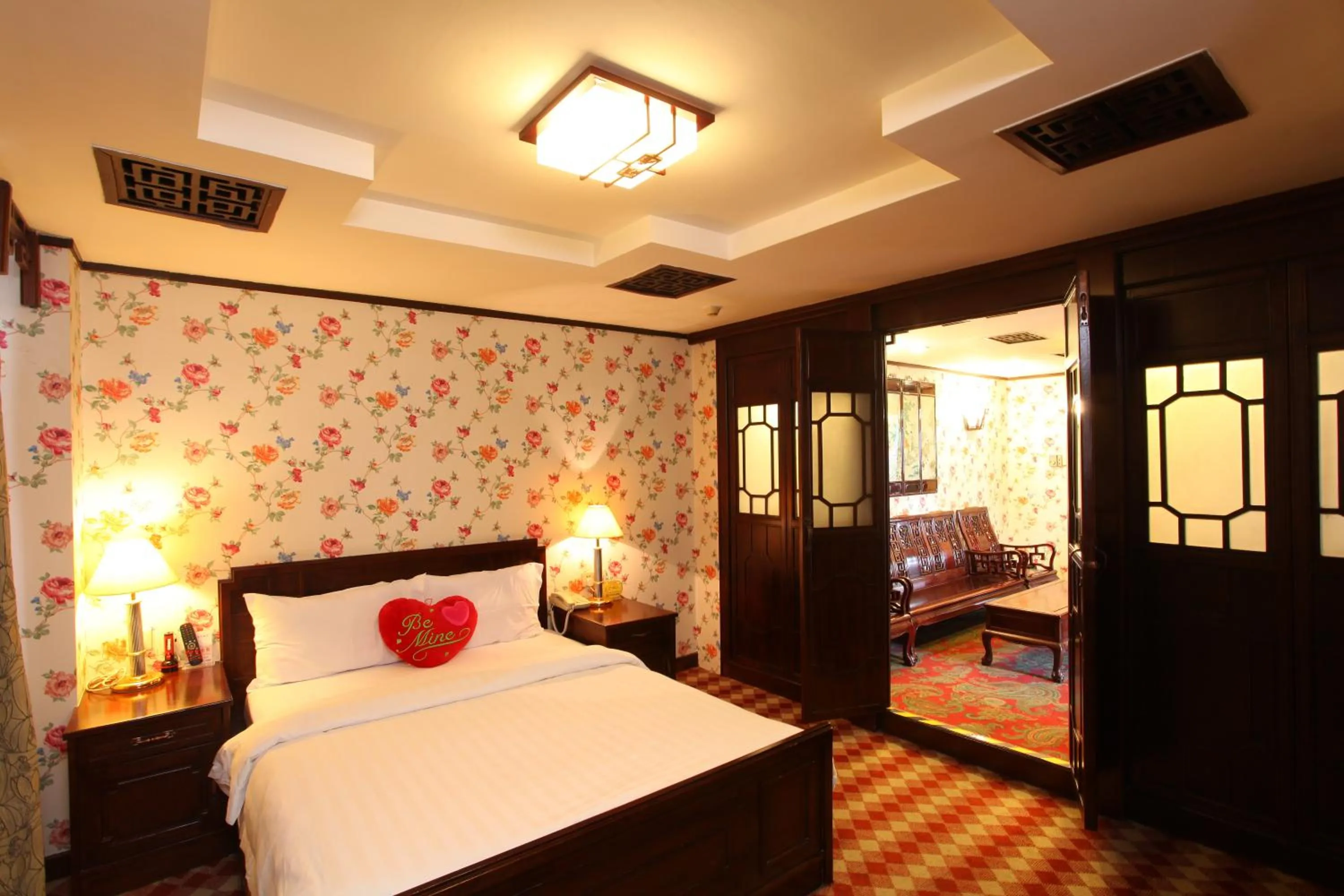 Bed in Xin Hua Hotel Guangzhou