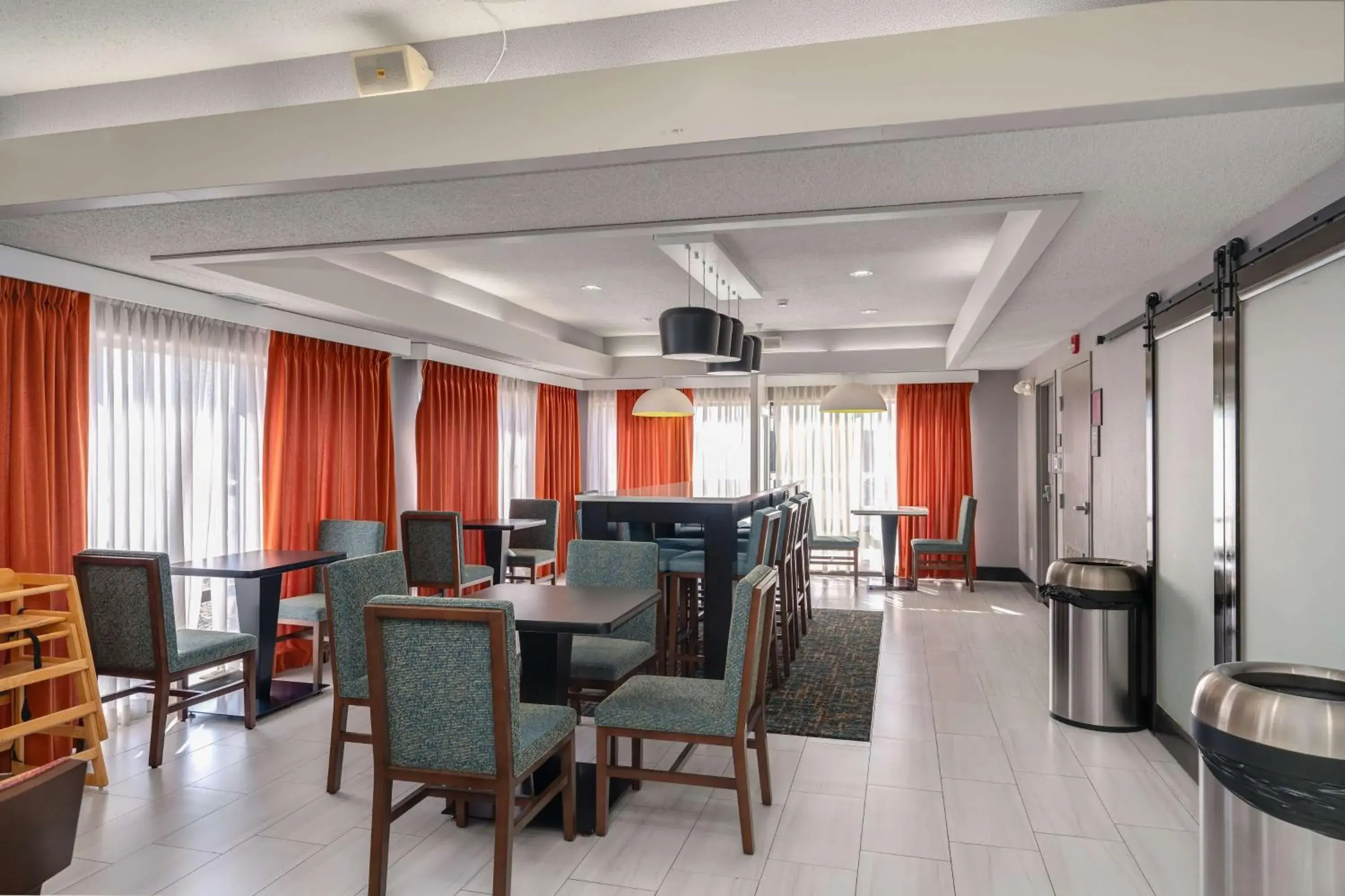 Lobby or reception in Hampton Inn Bloomington West Lobby or reception in Hampton Inn Bloomington West