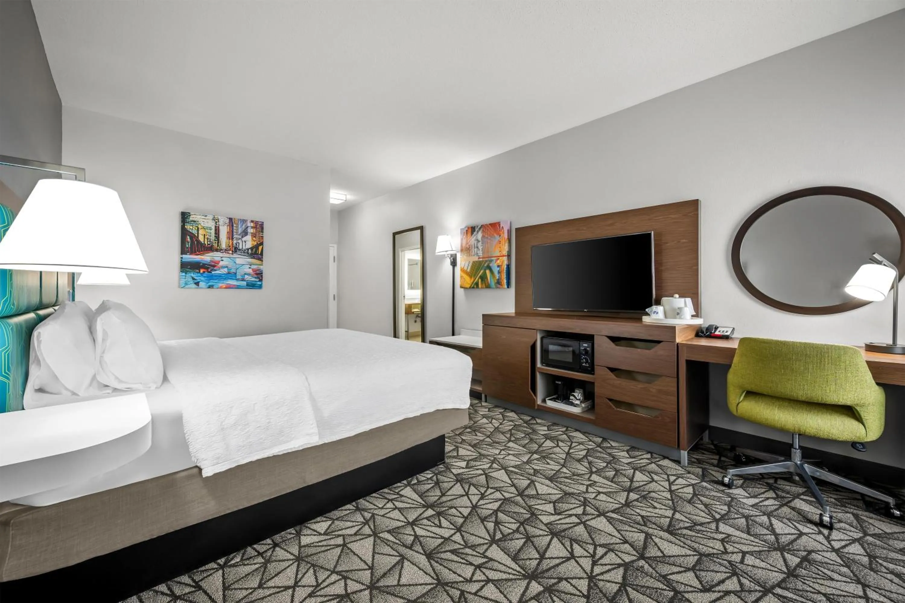 Bed in Hampton Inn Bloomington West