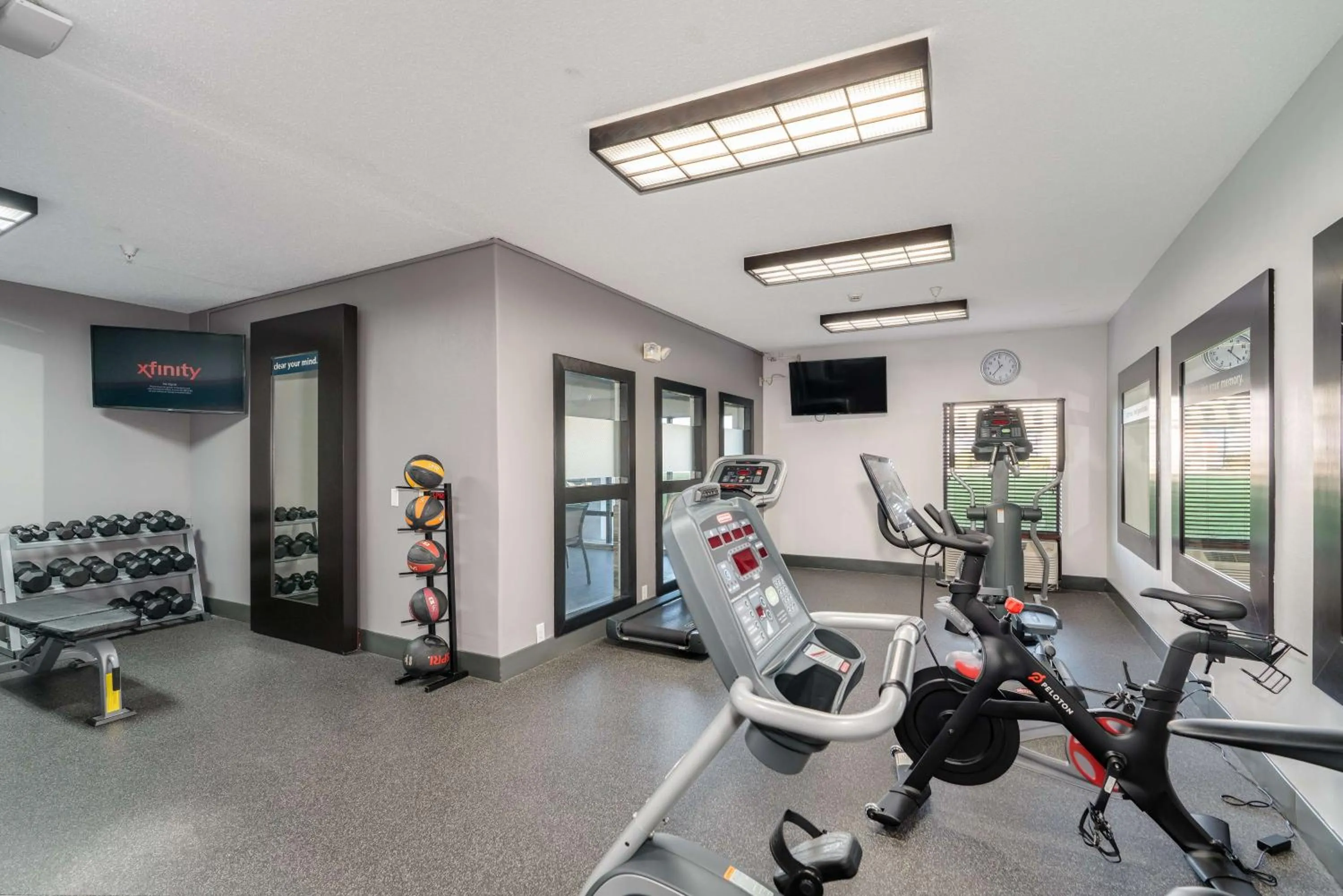Fitness centre/facilities in Hampton Inn Bloomington West