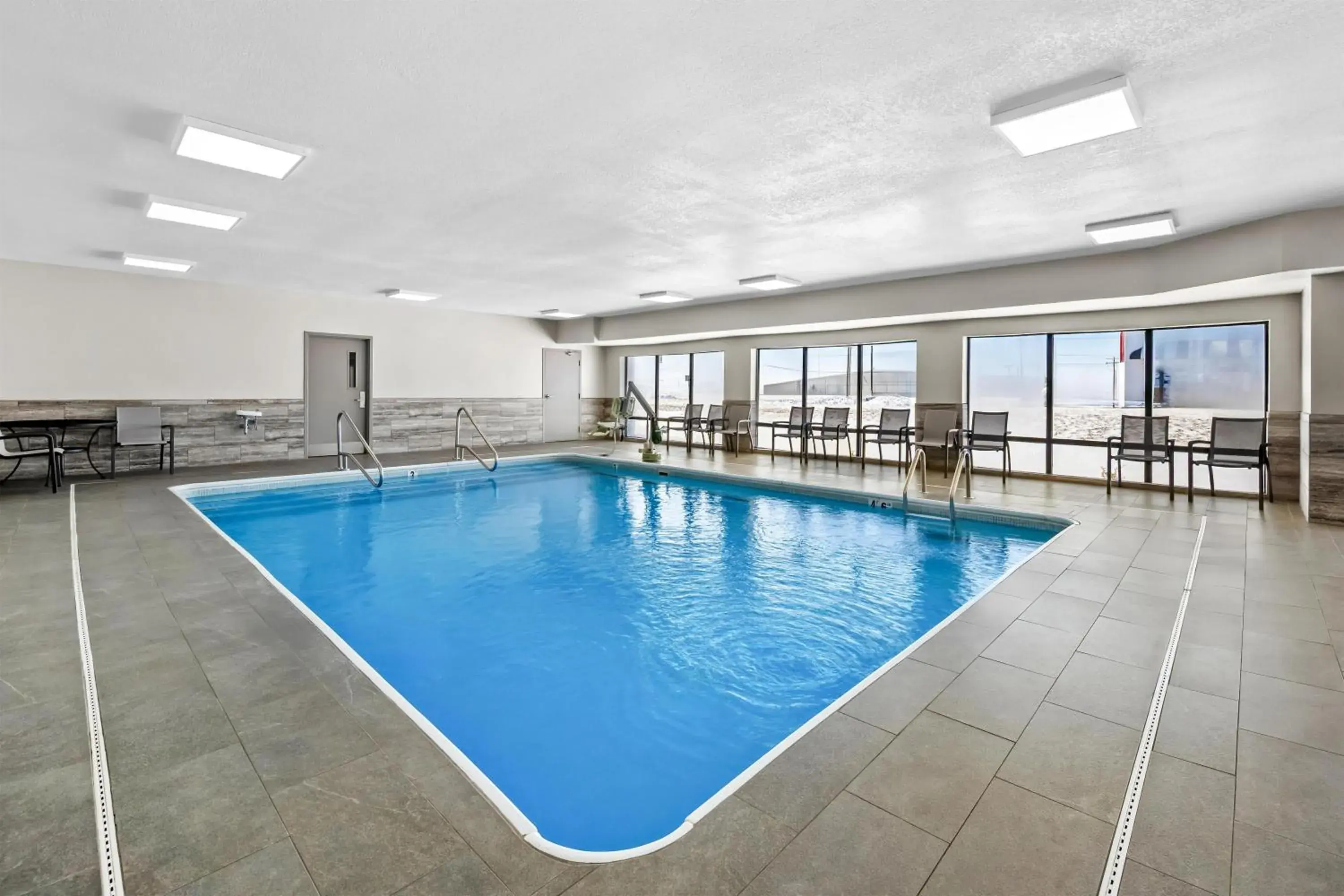 Pool view in Hampton Inn Bloomington West Pool view in Hampton Inn Bloomington West