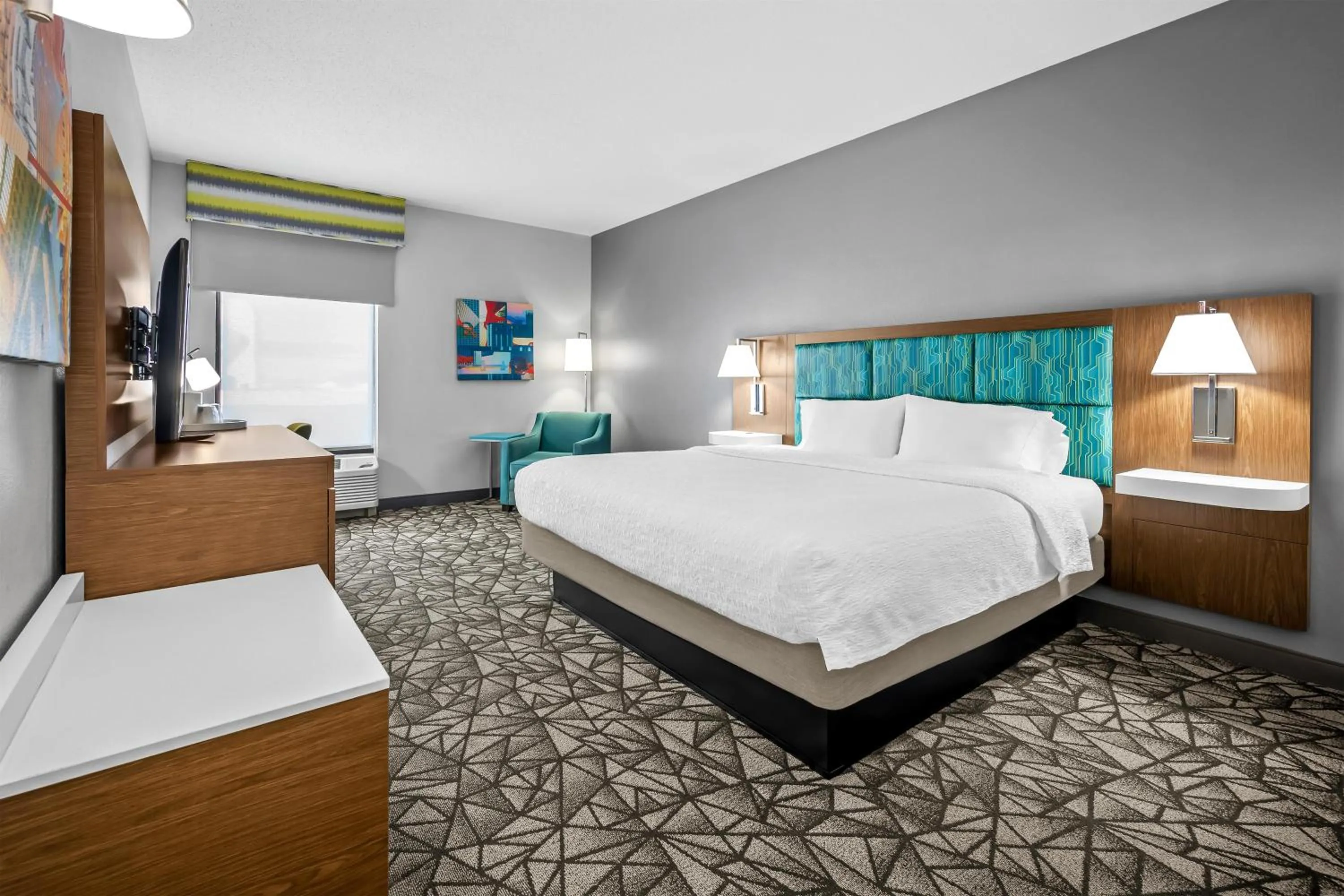 Bed in Hampton Inn Bloomington West