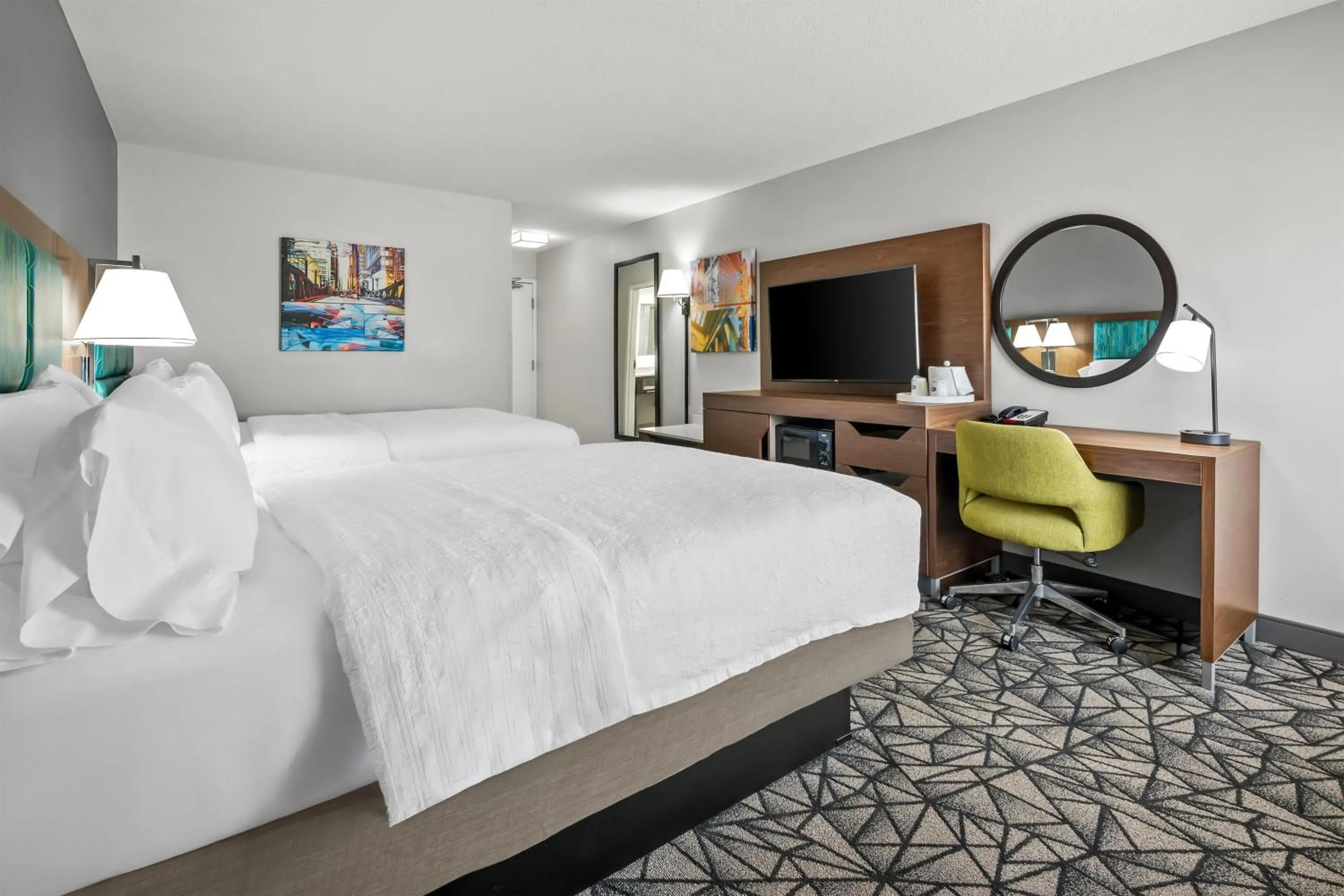 Bed in Hampton Inn Bloomington West