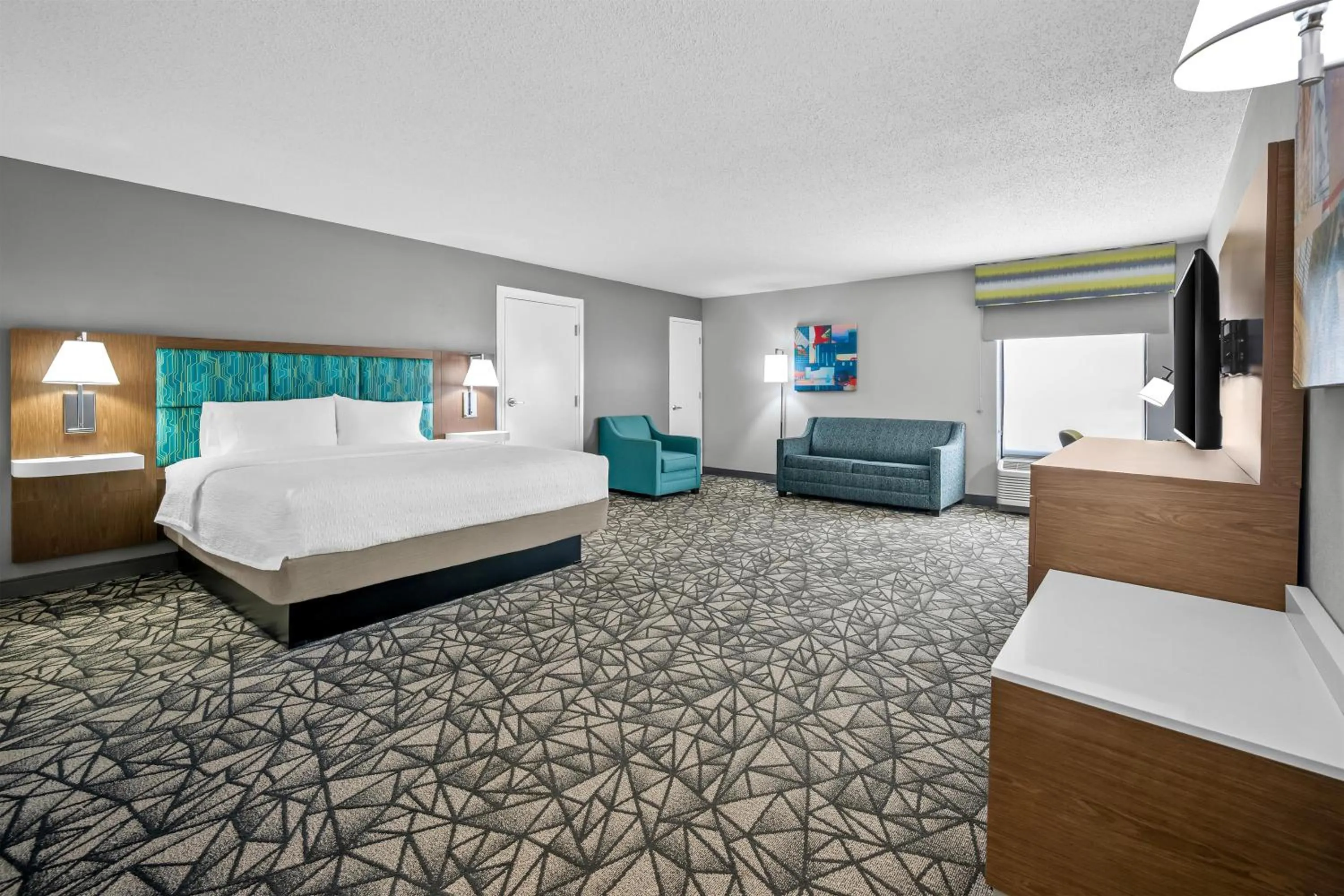 Living room, Bed in Hampton Inn Bloomington West