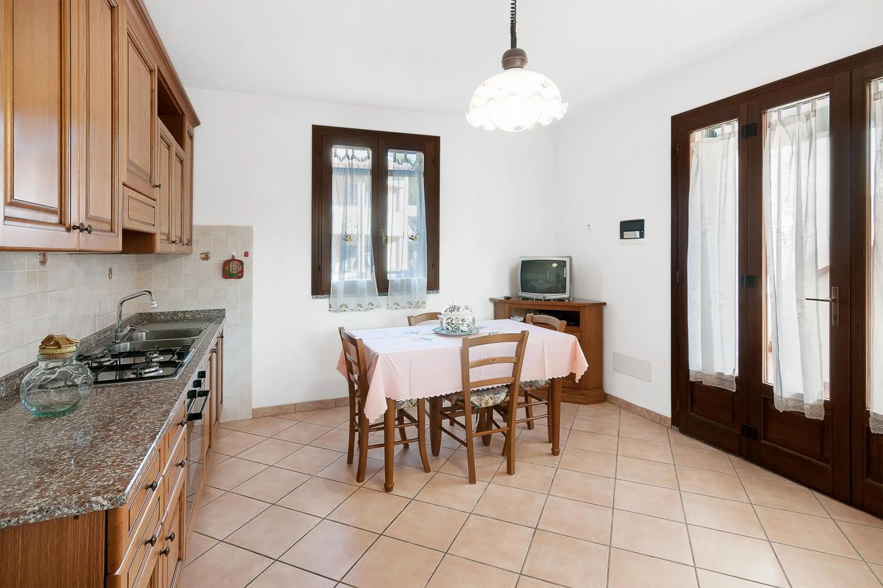 Kitchen or kitchenette in Primula 1