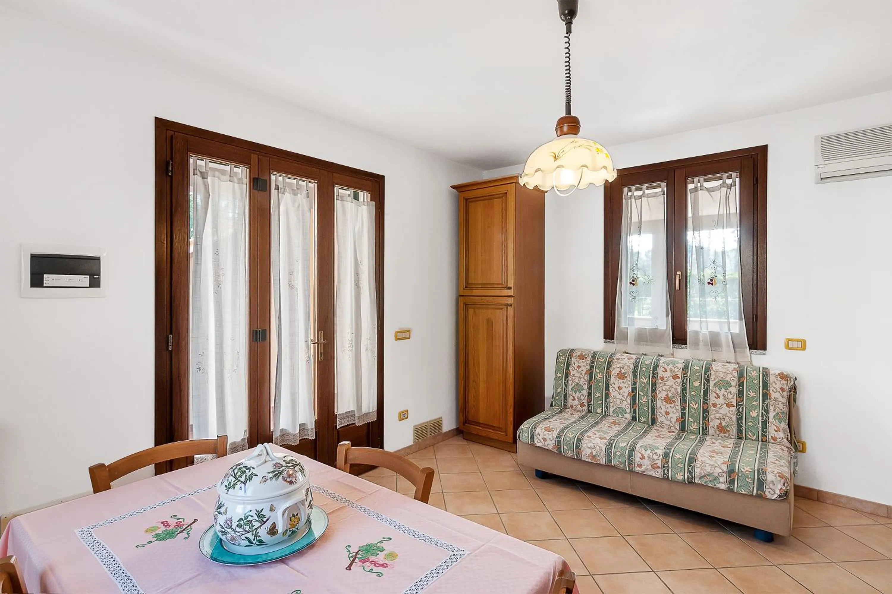 Seating area, Bed in Primula 1