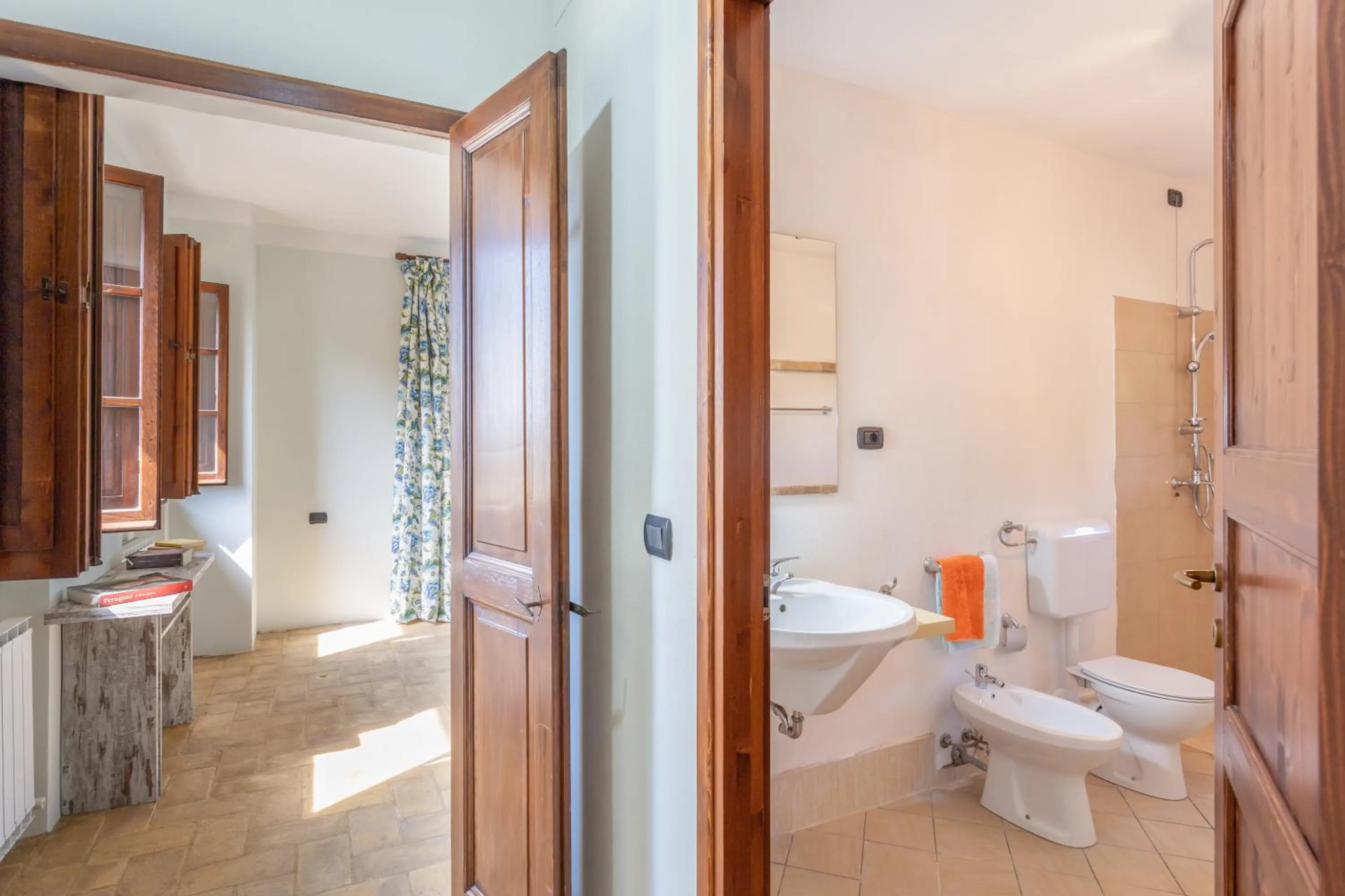 Bathroom in GH Borgo Pulciano Agriturismo