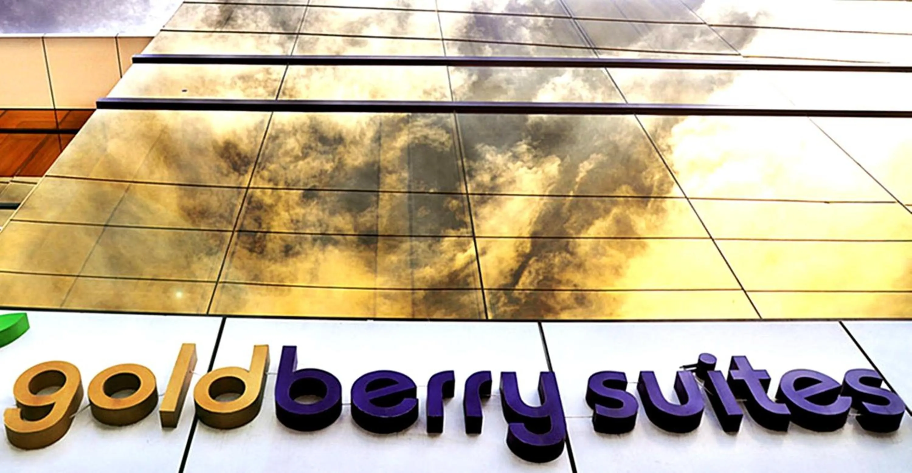 Logo/Certificate/Sign in Goldberry Suites & Hotel Mactan