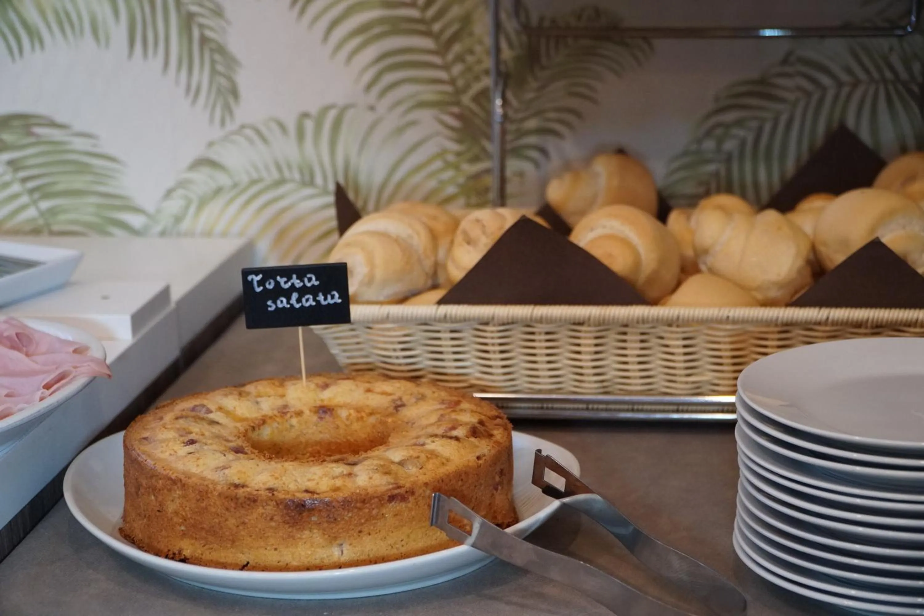 Food and drinks in Hotel President