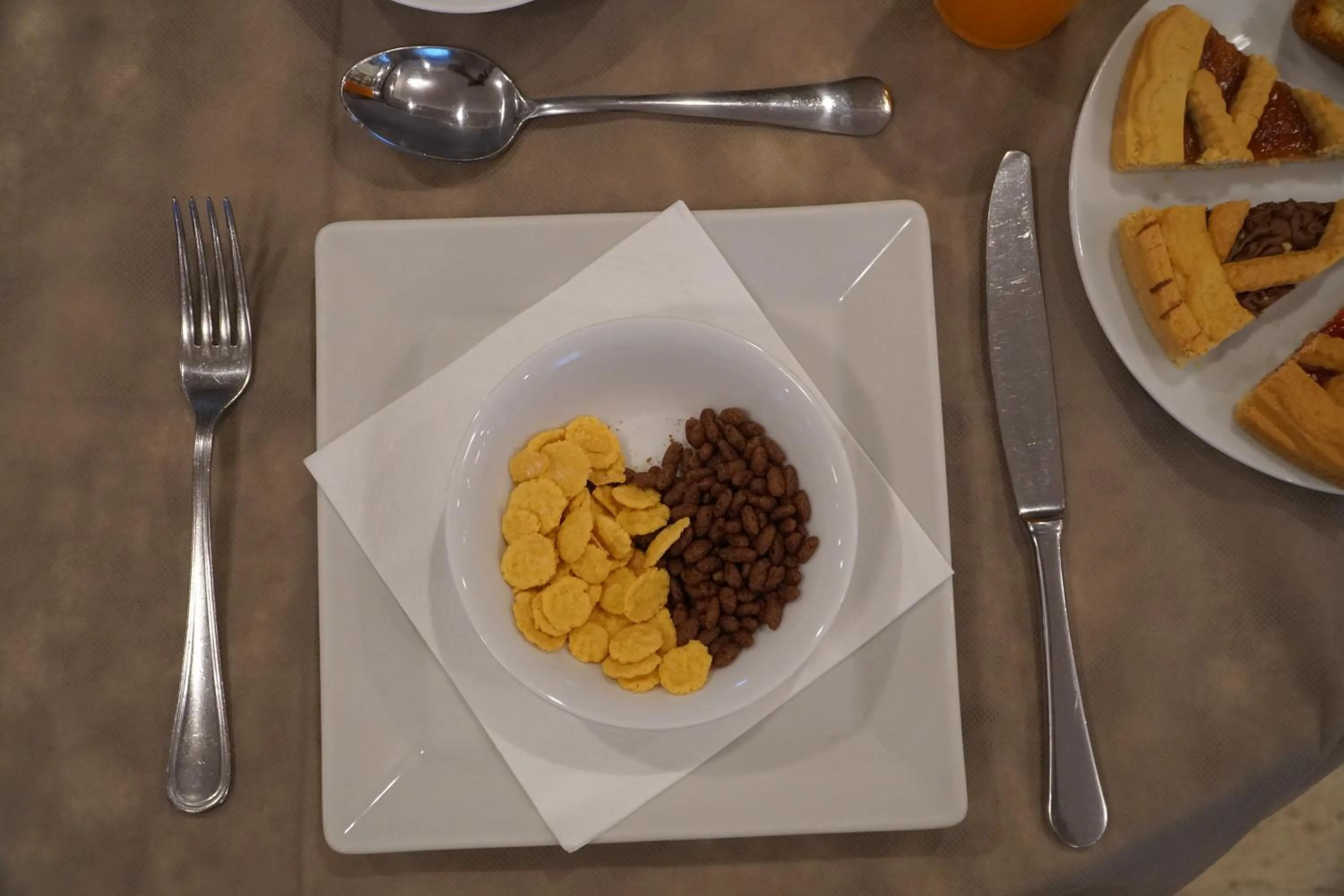 Food and drinks in Hotel President