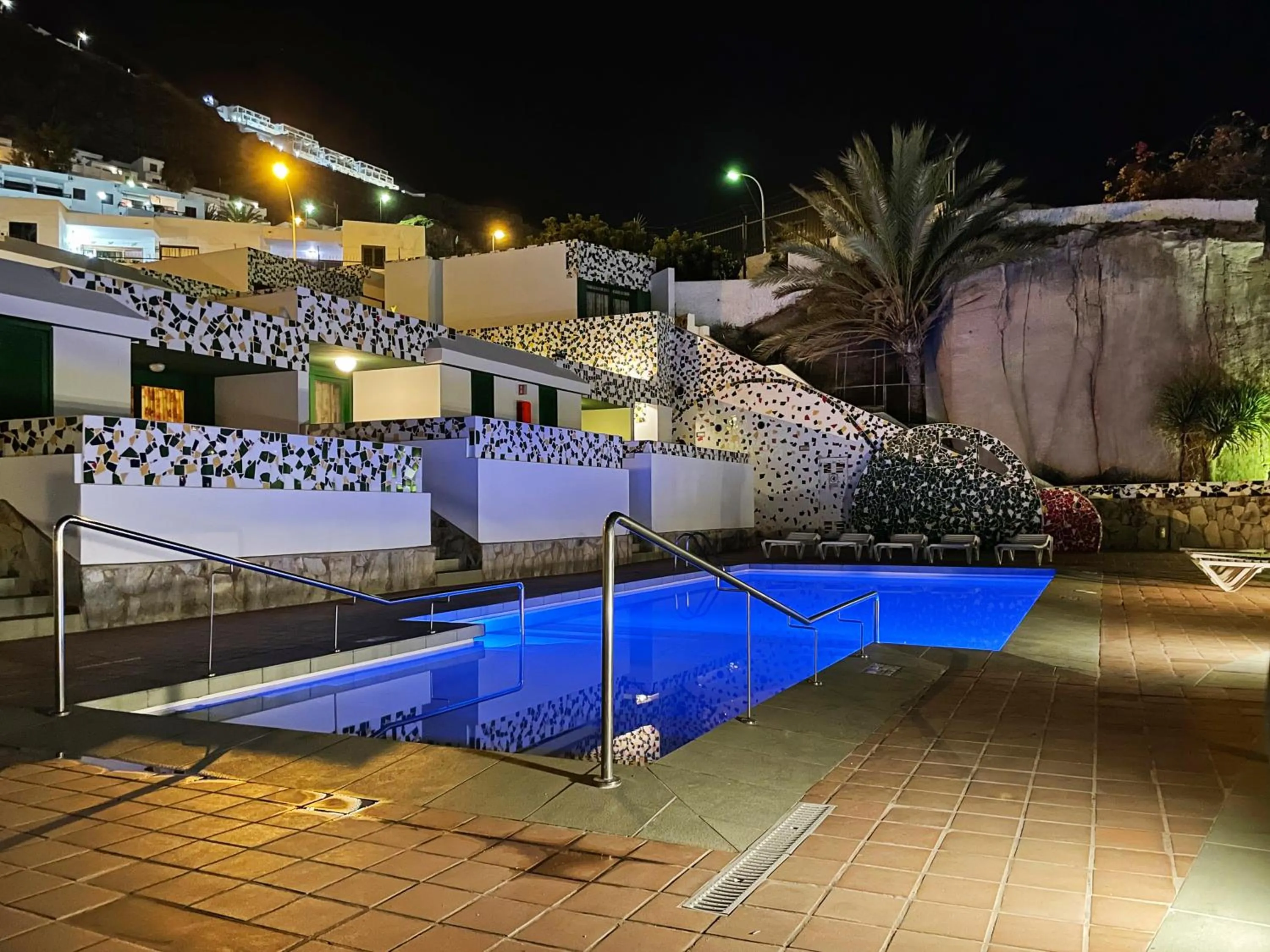 Swimming pool in Parque Raquel