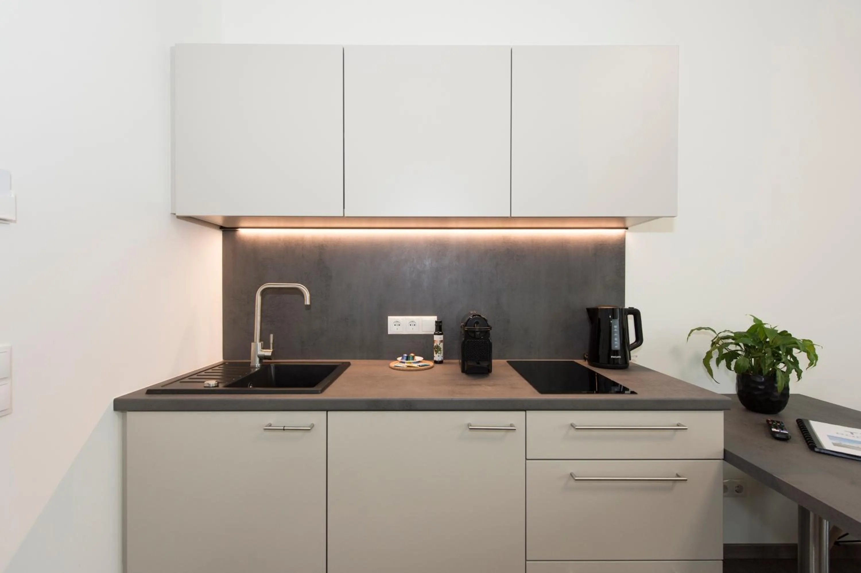 Coffee/tea facilities in TT-ROOMS - kontaktlos mit Self Check-in I FREE PARKING