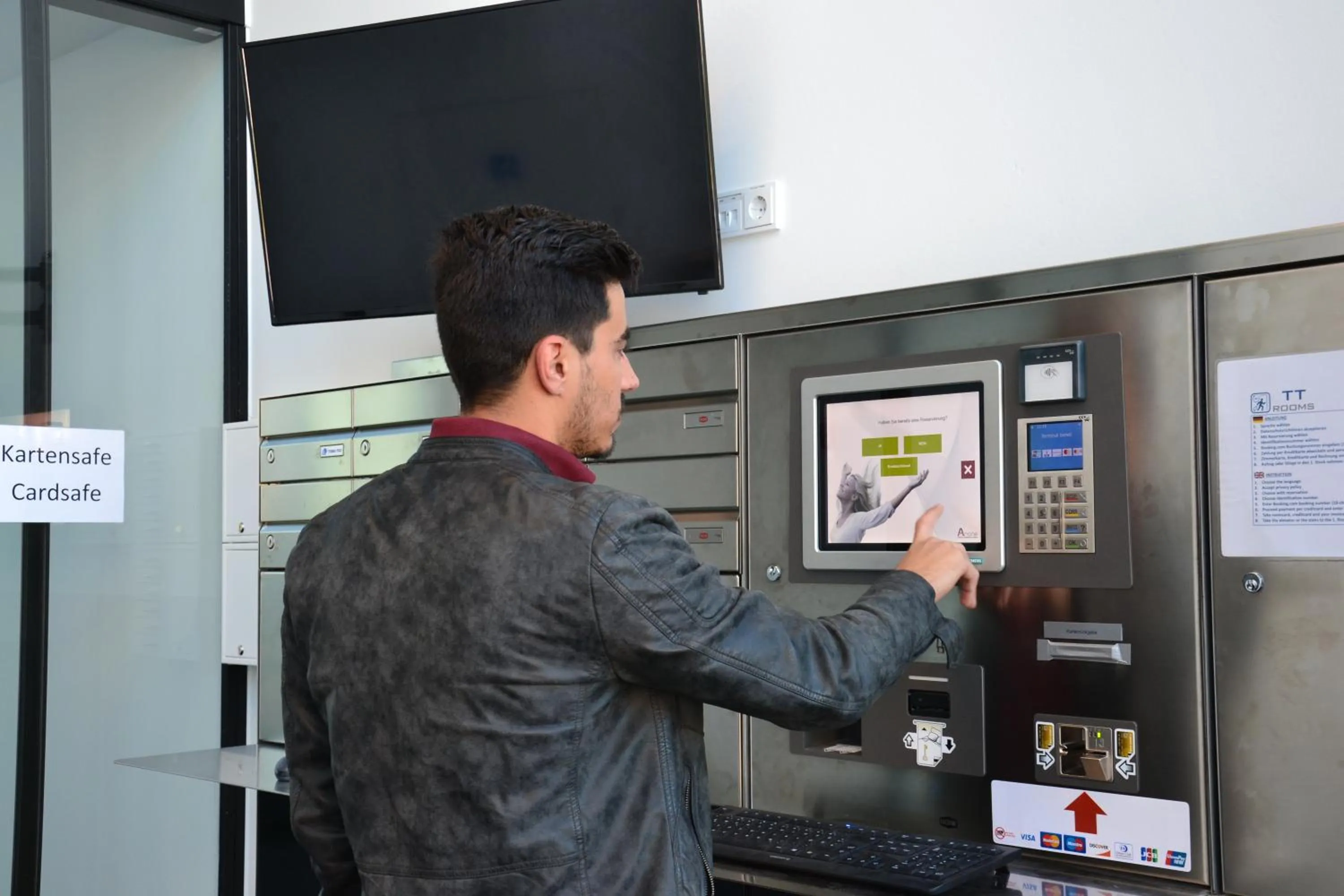 Lobby or reception in TT-ROOMS - kontaktlos mit Self Check-in I FREE PARKING